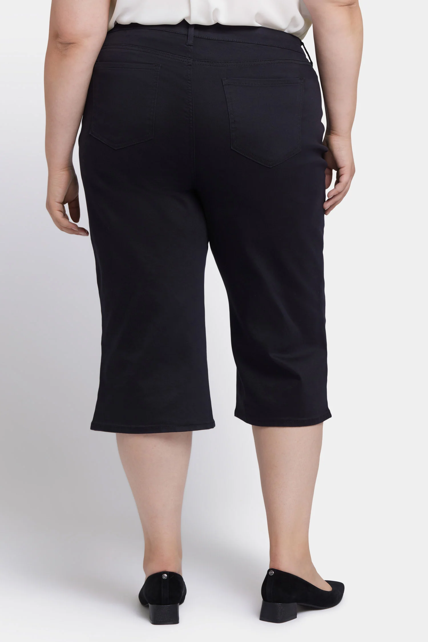 Wide Leg Pedal Pusher Jeans In Plus Size - Black