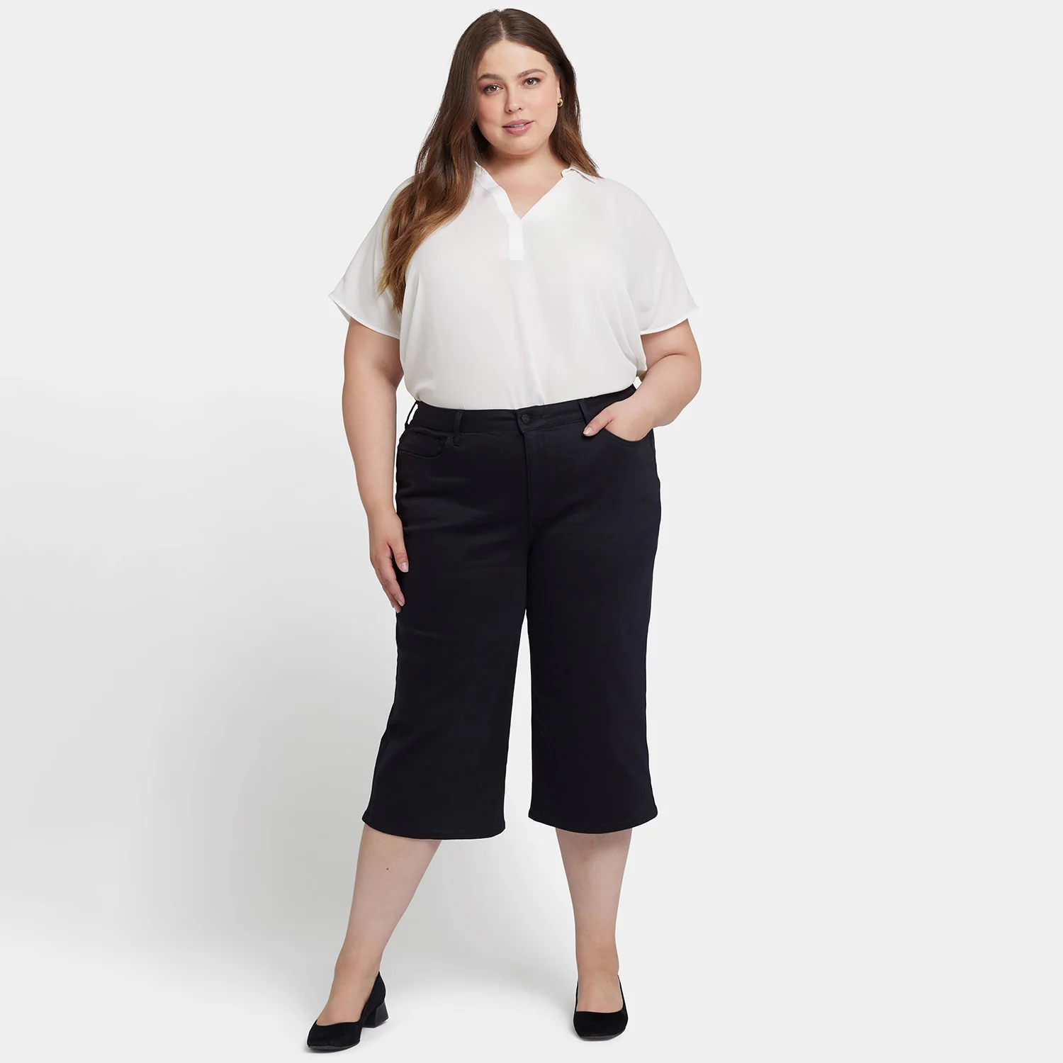 12257-wide-leg-pedal-pusher-jeans-in-plus-size-black-1.webp