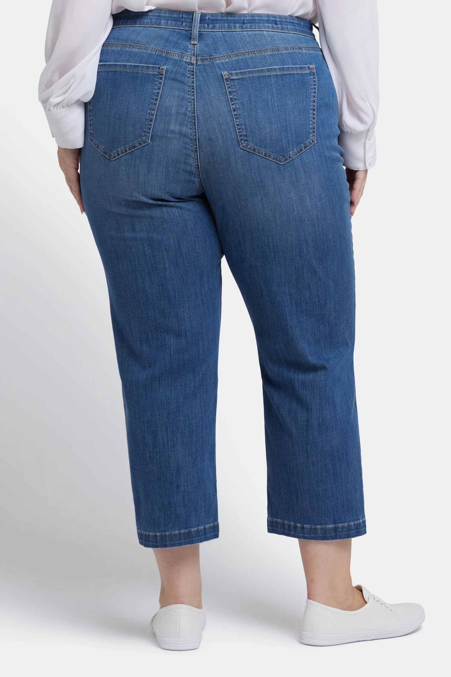 12398-relaxed-piper-crop-jeans-in-plus-size-costa-brava-1.webp