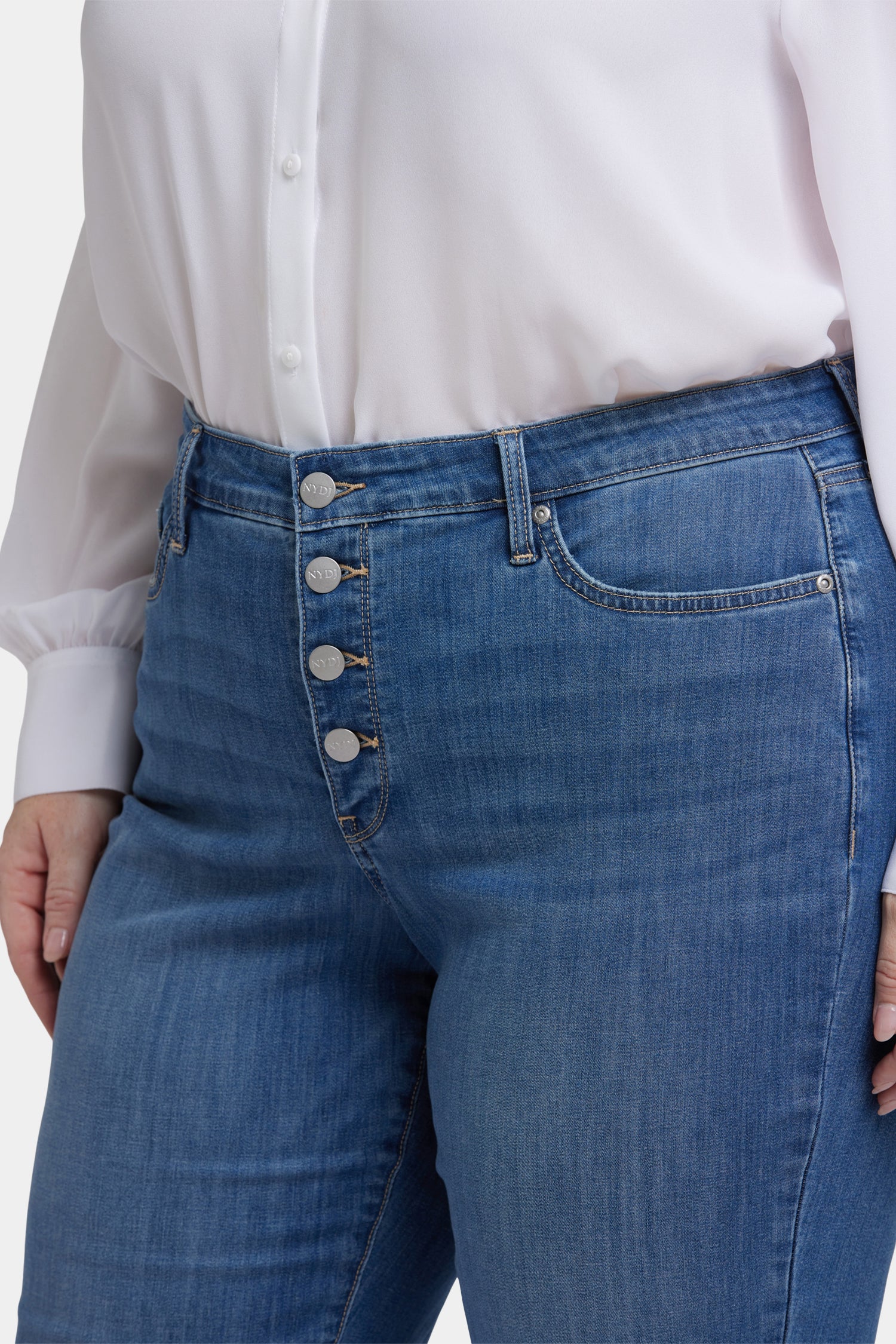 12398-relaxed-piper-crop-jeans-in-plus-size-costa-brava-1.webp