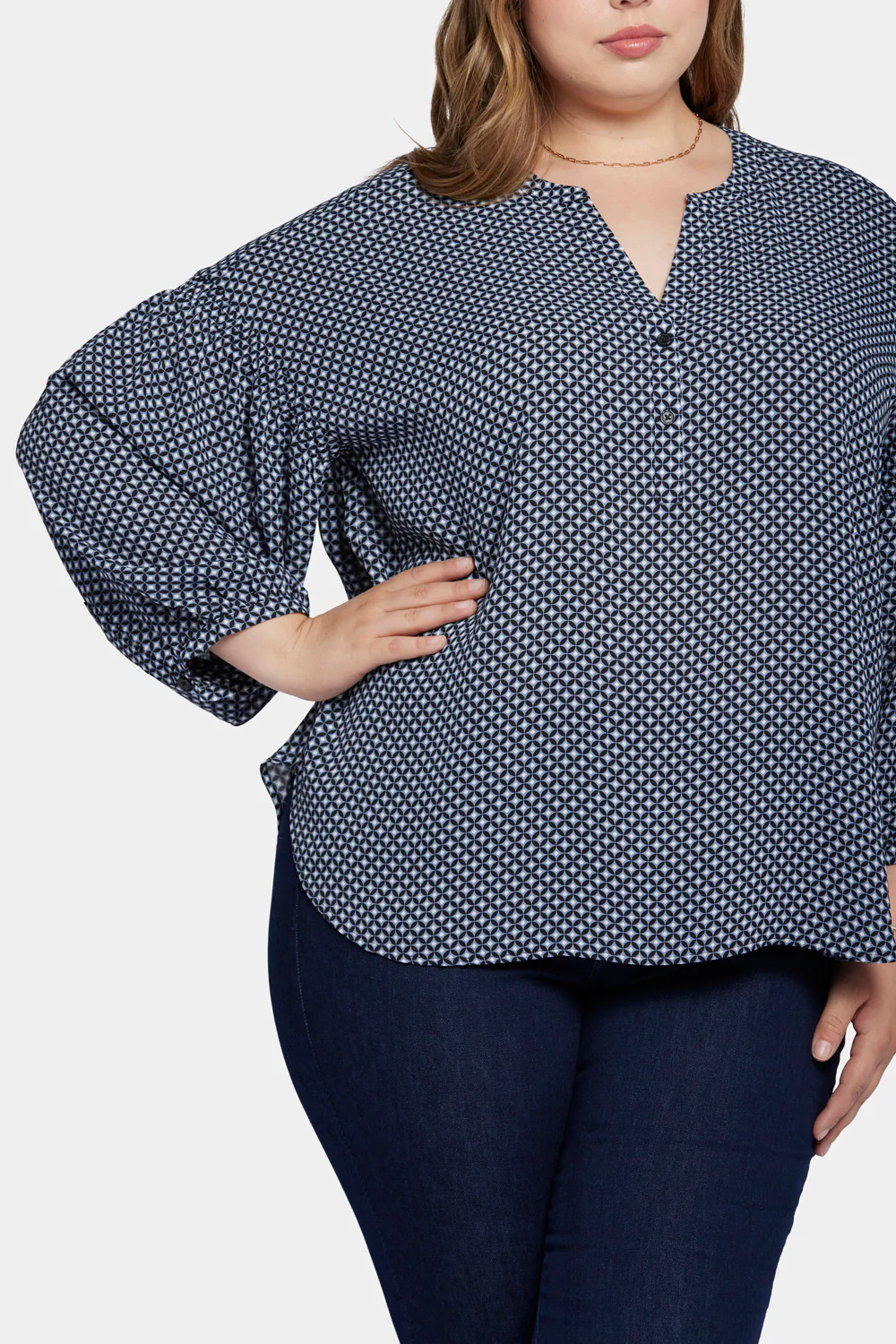 12507-paulina-peasant-blouse-in-plus-size-diamond-peak-1.webp