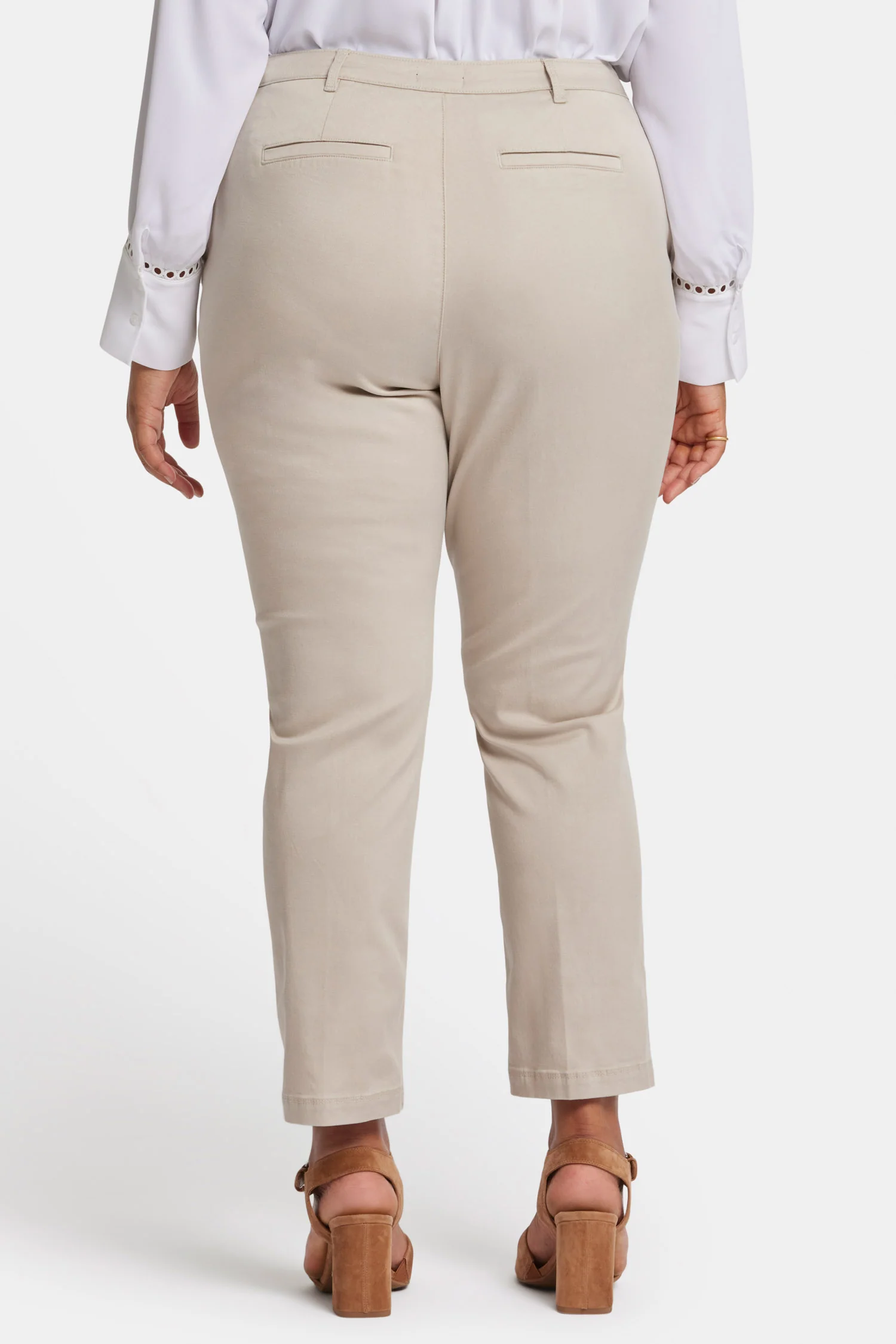12514-sadie-slim-pants-in-plus-size-feather-1.webp