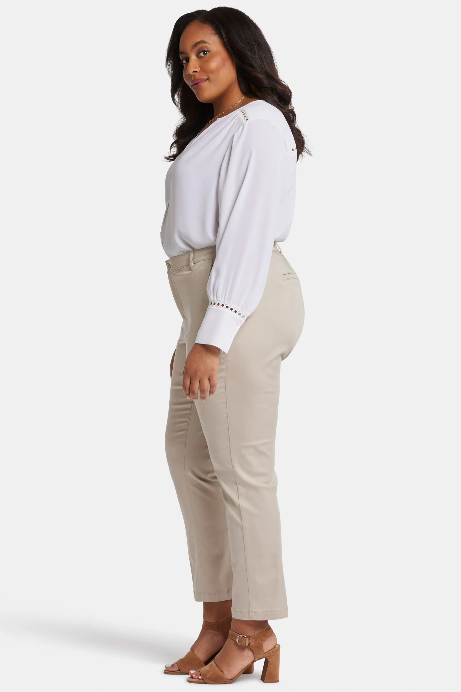 12514-sadie-slim-pants-in-plus-size-feather-1.webp