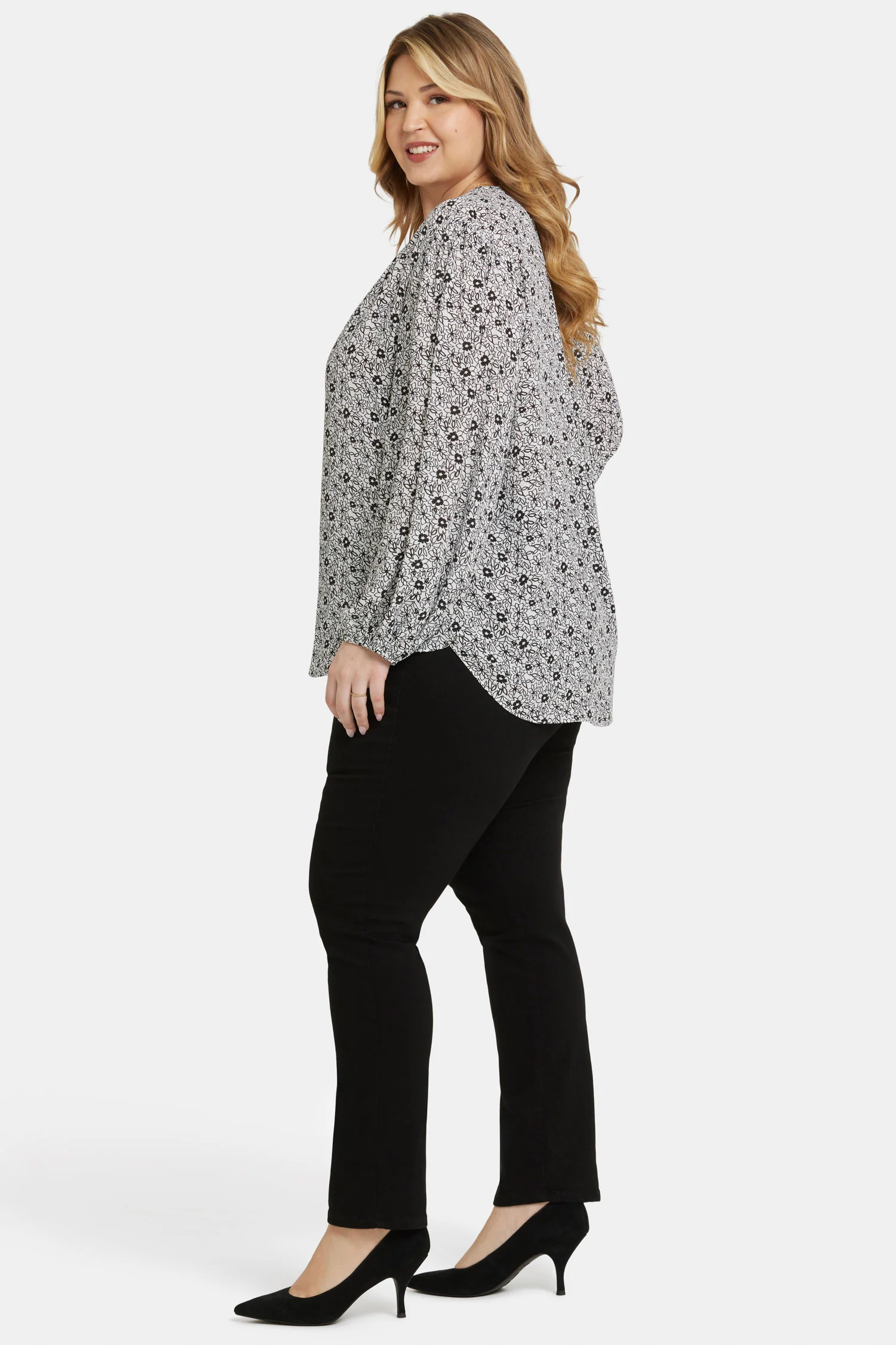 12577-puff-sleeve-popover-top-in-plus-size-adriana-1.webp