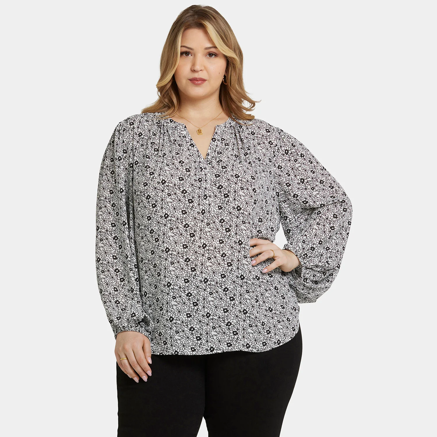12577-puff-sleeve-popover-top-in-plus-size-adriana-1.webp