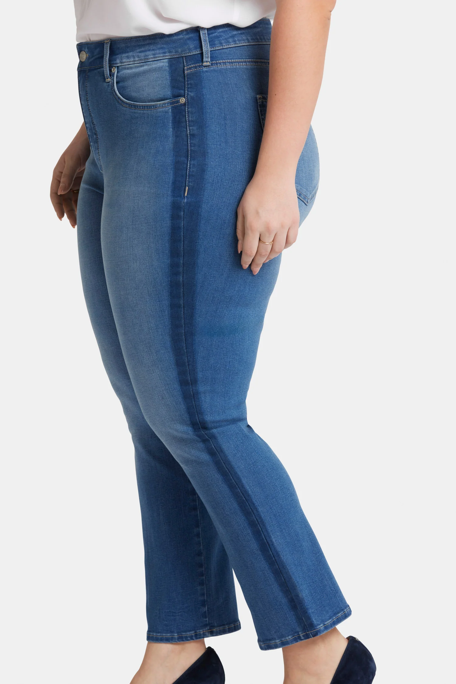 12584-marilyn-straight-ankle-jeans-in-plus-size-azure-wave-1.webp