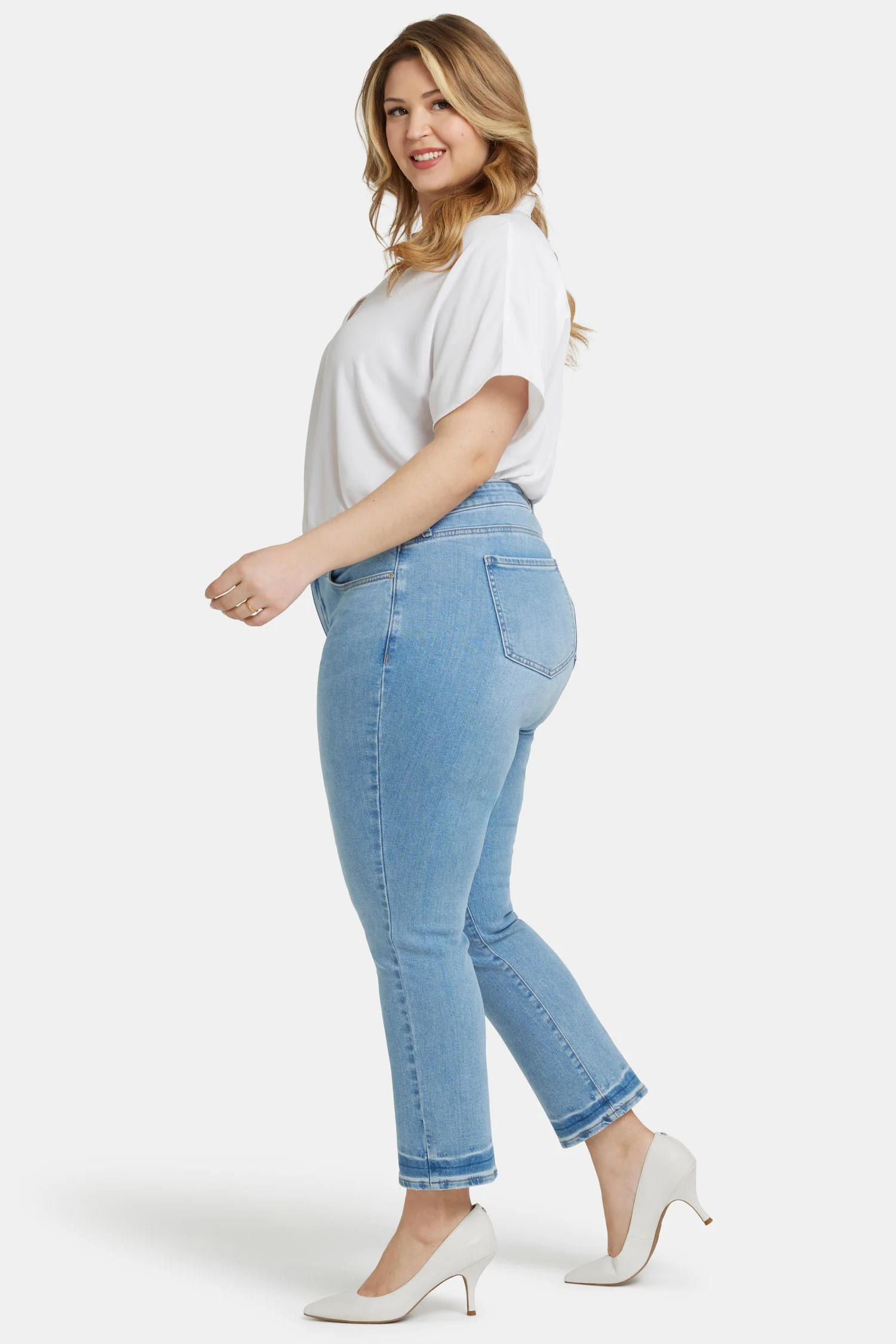 12643-sheri-slim-ankle-jeans-in-plus-size-riviera-sky-1.webp