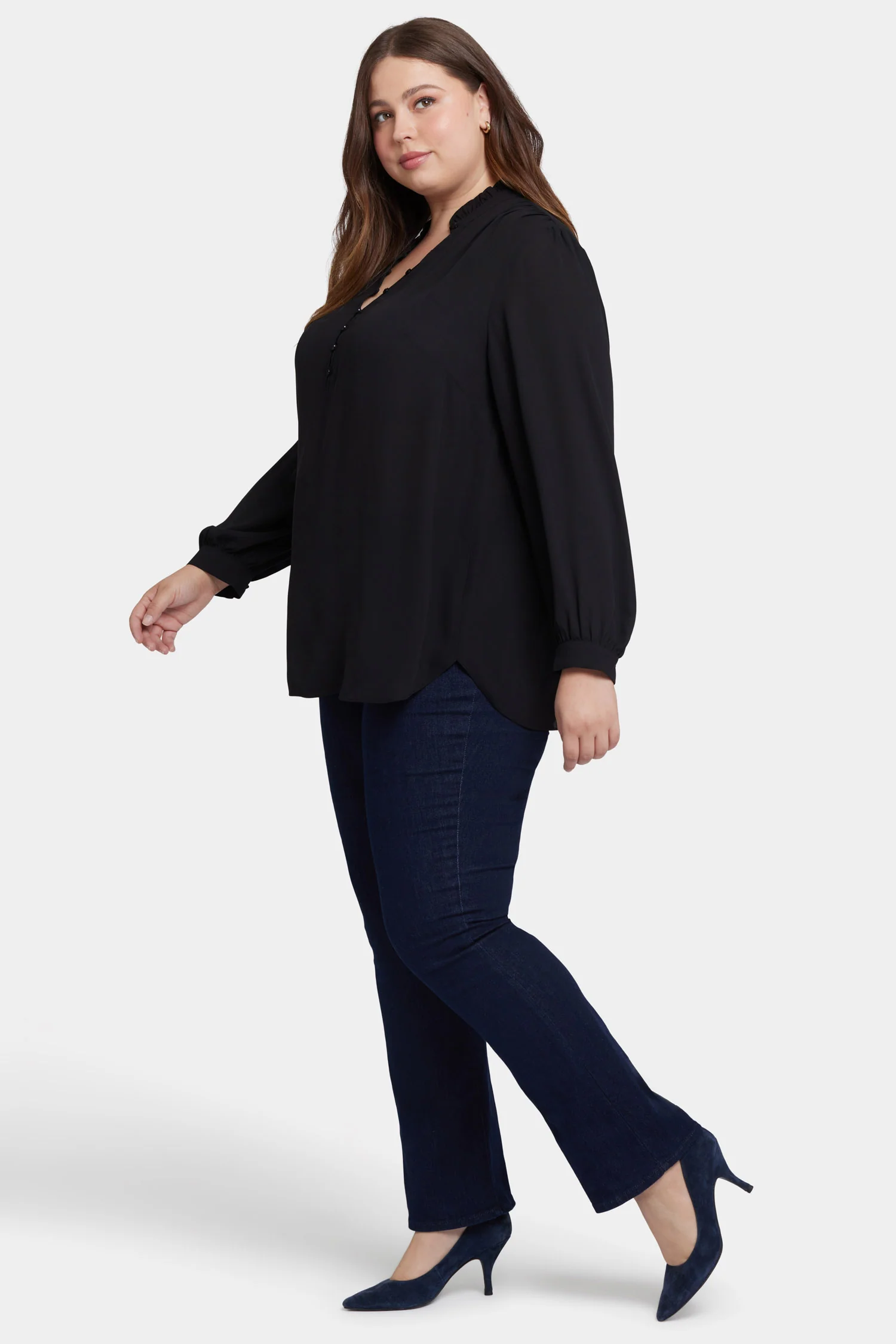 12836-hannah-blouse-in-plus-size-black-1.webp
