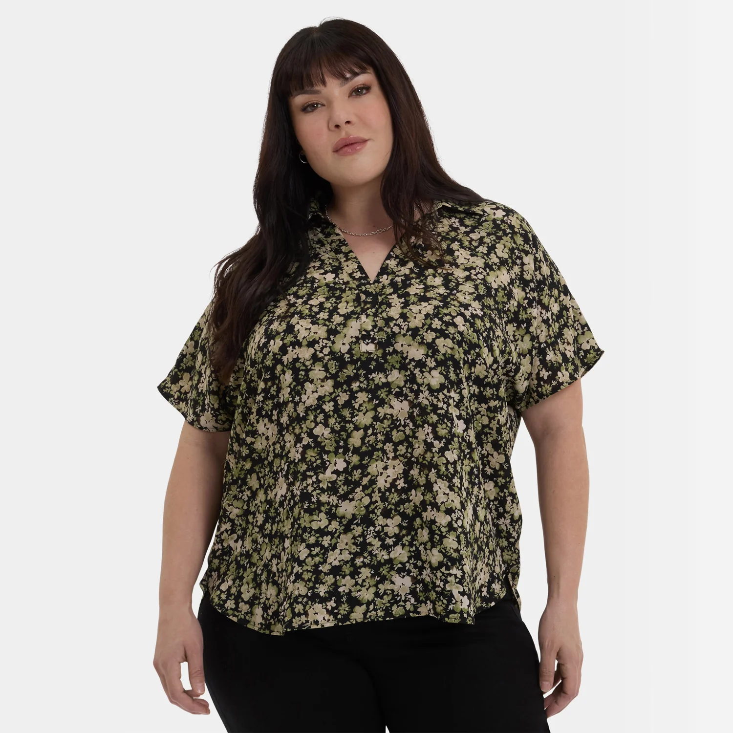 12921-becky-short-sleeved-blouse-in-plus-size-granada-garden-1.webp