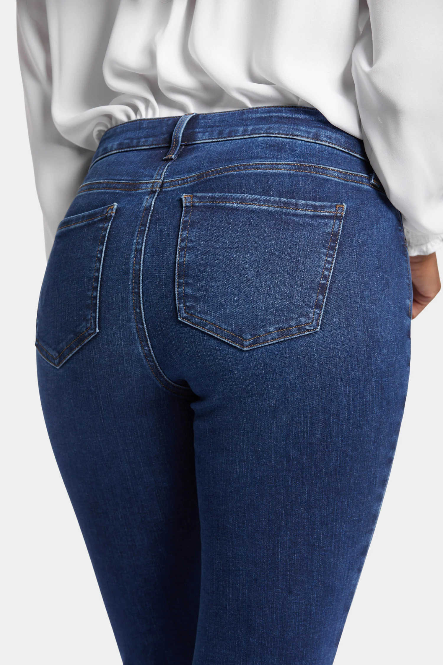 13-barbara-bootcut-jeans-cooper-1.webp
