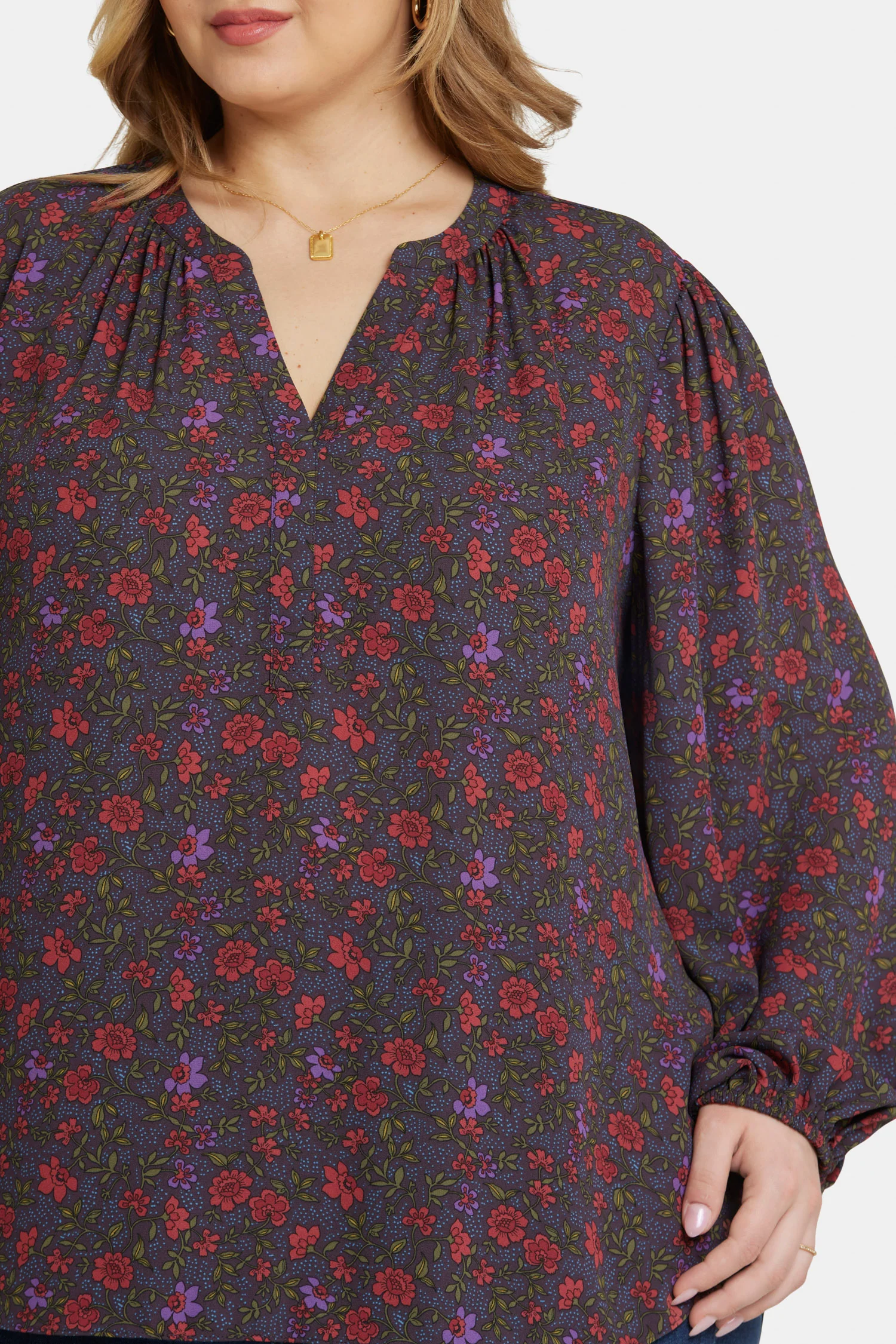 13083-puff-sleeve-popover-top-in-plus-size-matilde-meadow-1.webp