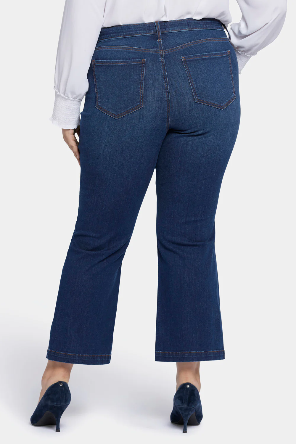 Relaxed Flared Jeans In Plus Size - Gold Coast