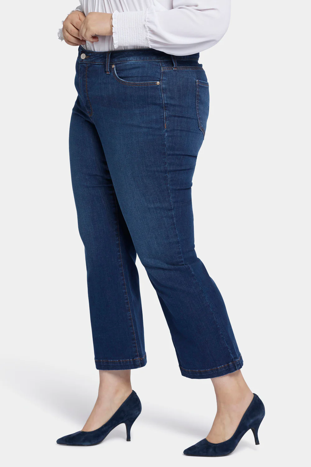 13121-relaxed-flared-jeans-in-plus-size-gold-coast-1.webp