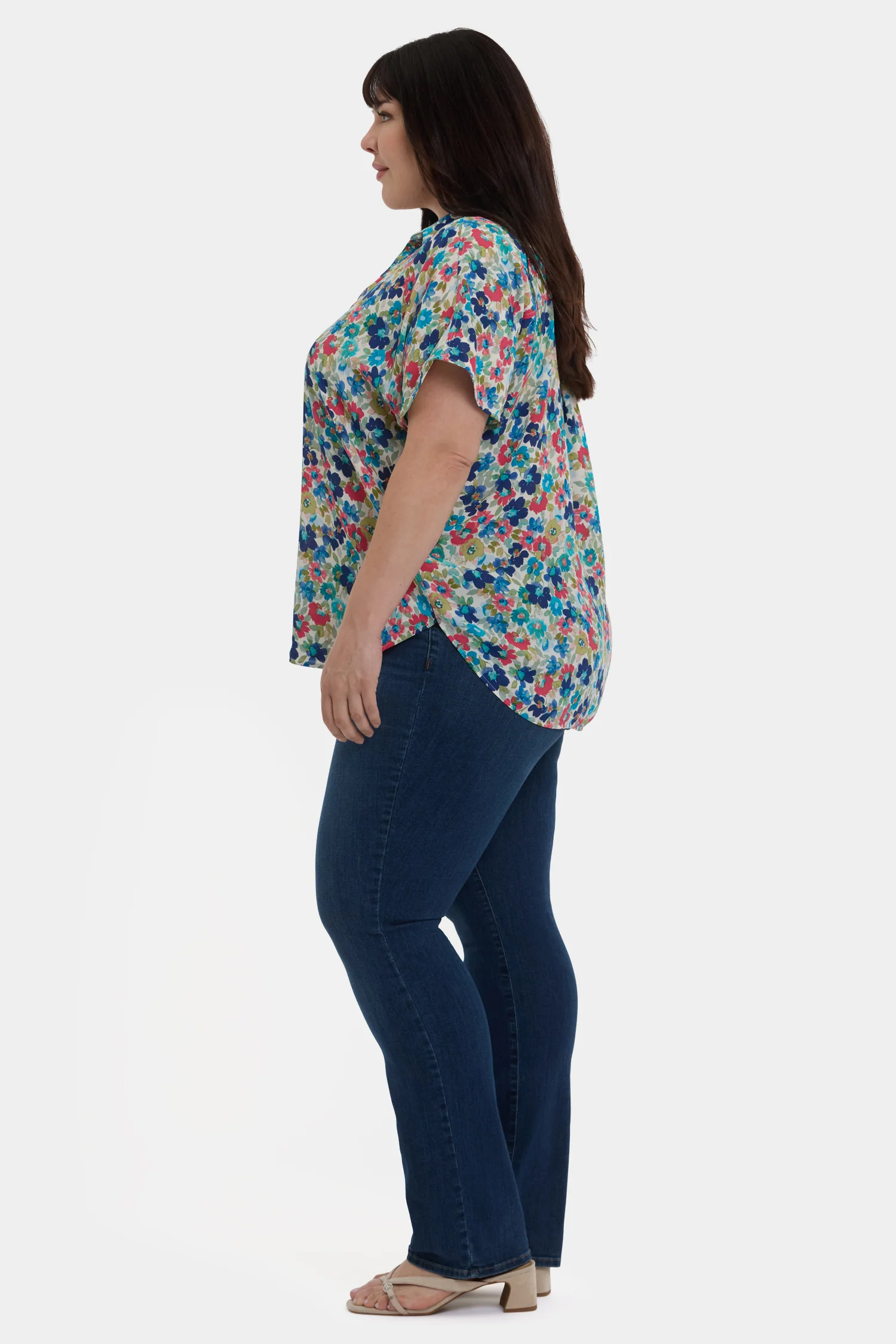 13379-becky-short-sleeved-blouse-in-plus-size-cala-gracio-1.webp