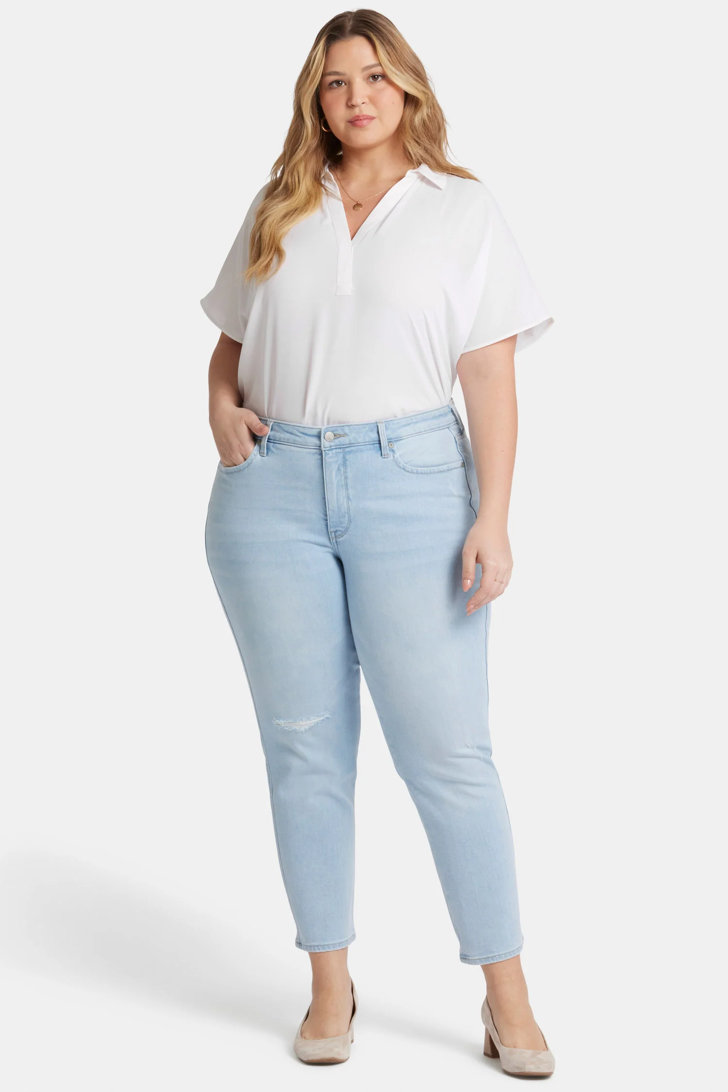 13439-stella-tapered-ankle-jeans-in-plus-size-estrella-1.webp