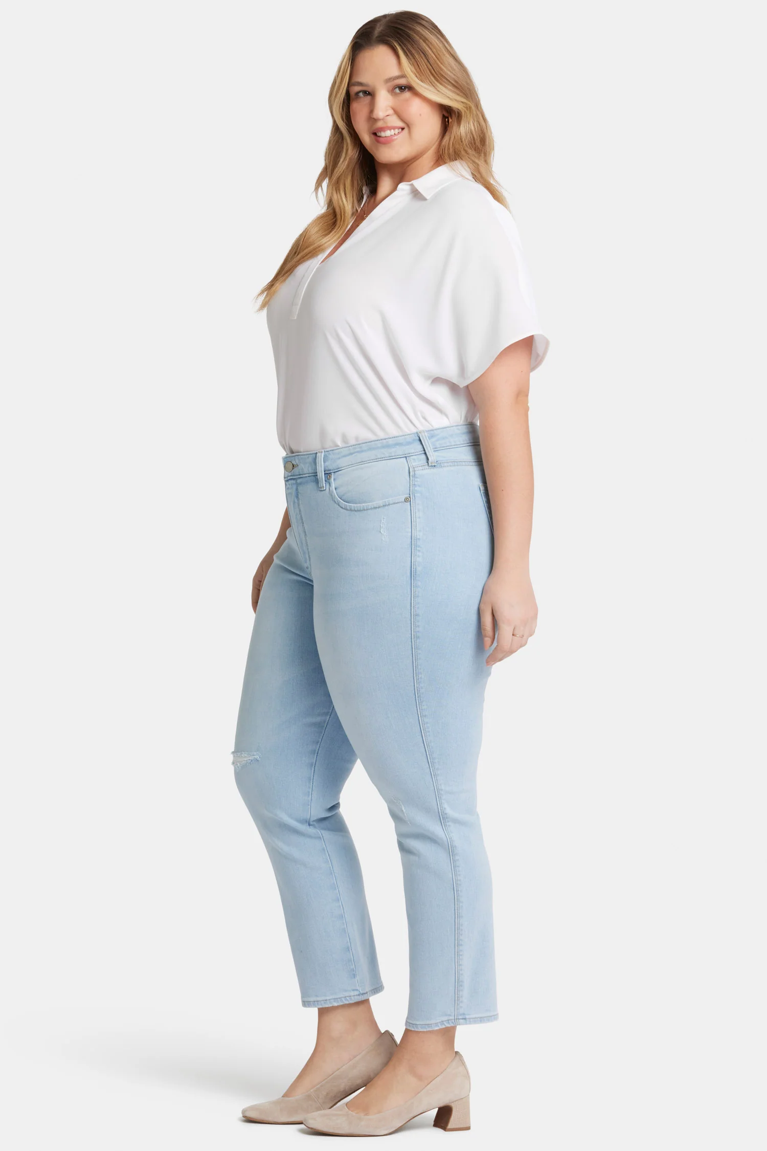 13439-stella-tapered-ankle-jeans-in-plus-size-estrella-1.webp