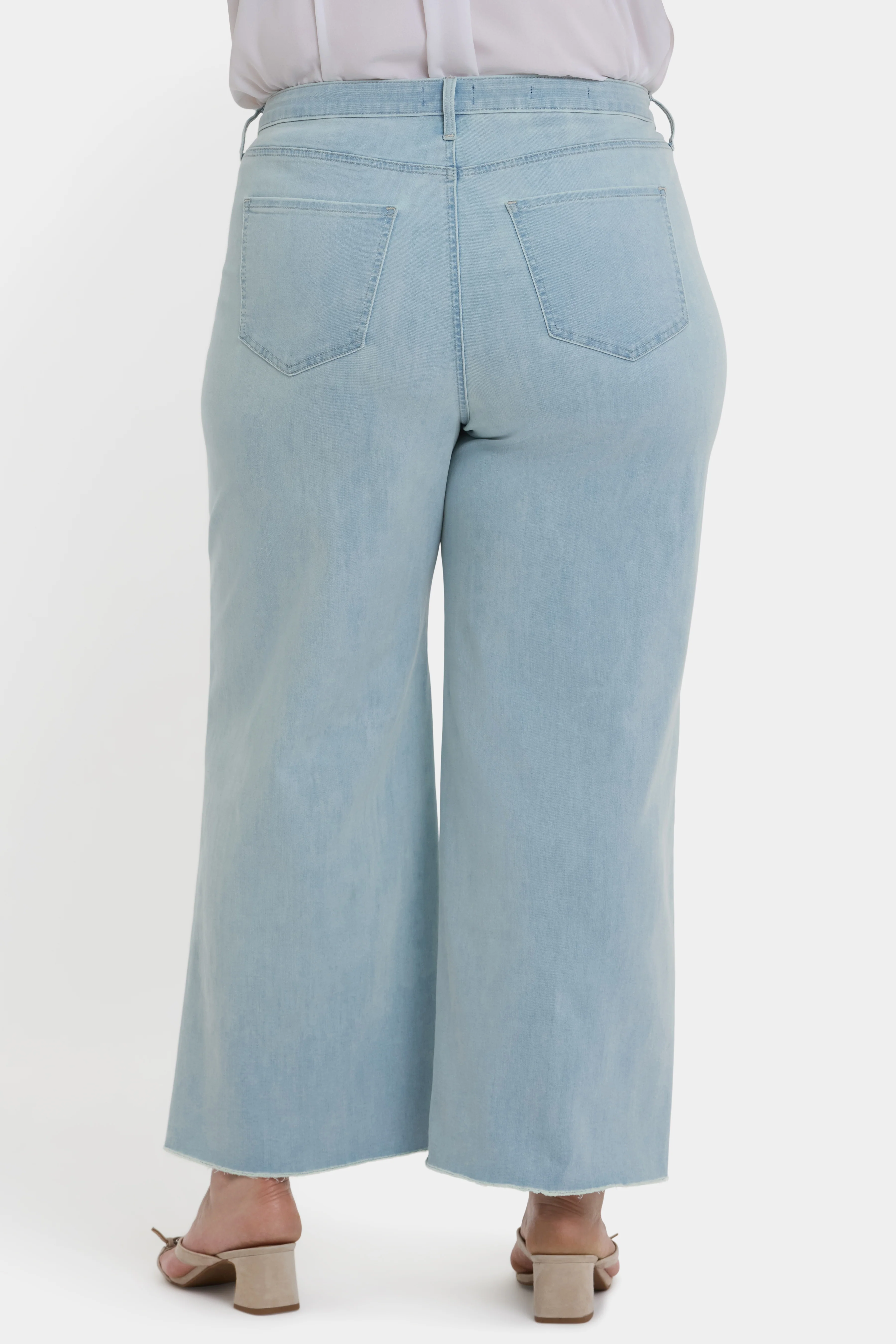 13588-brodi-wide-leg-ankle-jeans-in-plus-size-clear-waters-1.webp