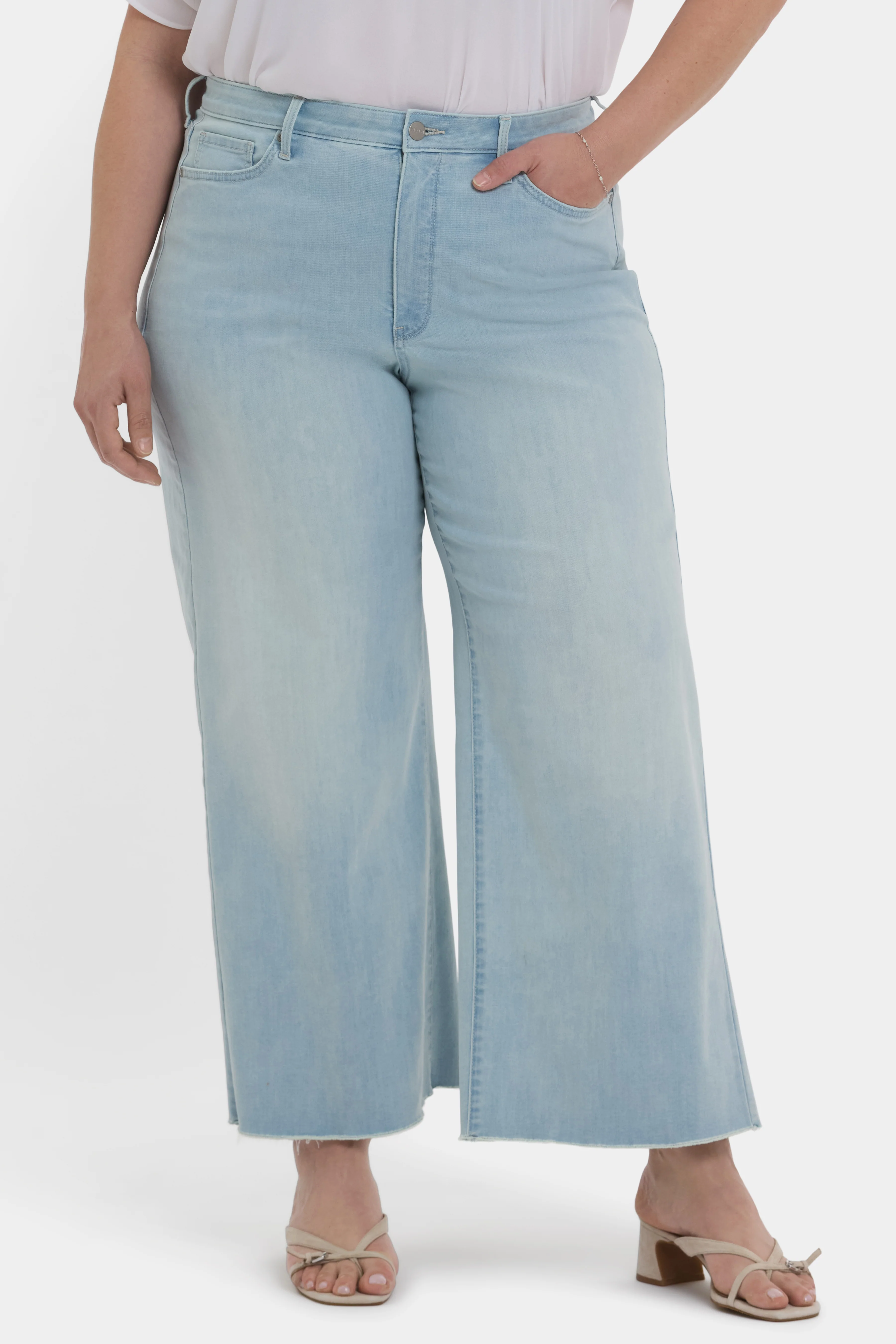 13588-brodi-wide-leg-ankle-jeans-in-plus-size-clear-waters-1.webp