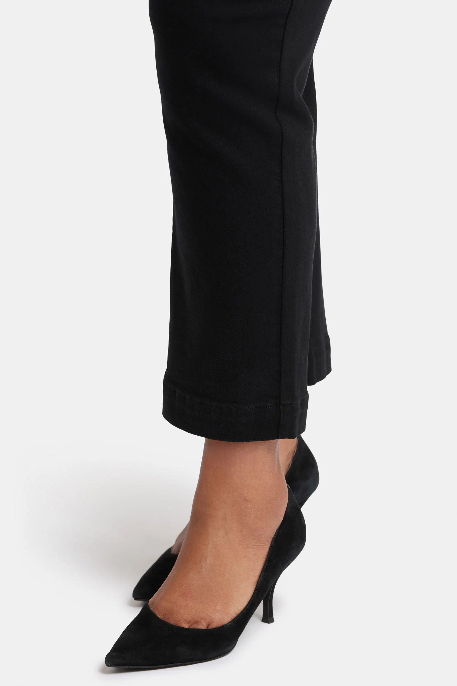 13606-bailey-relaxed-straight-ankle-pull-on-jeans-in-plus-size-overdye-black-1.webp