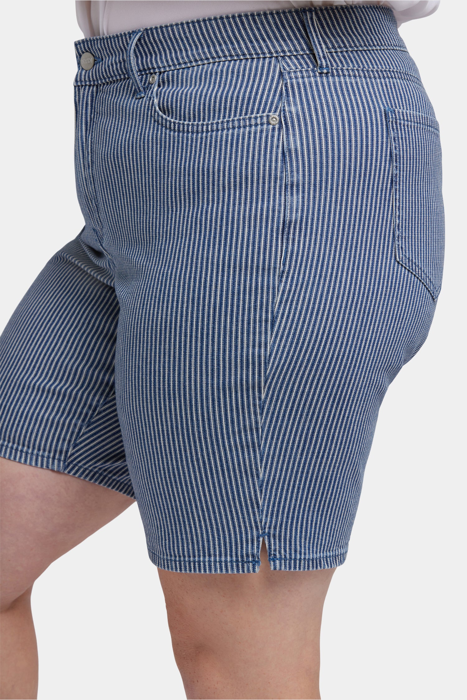 13777-ella-denim-shorts-in-plus-size-malaga-stripe-1.webp