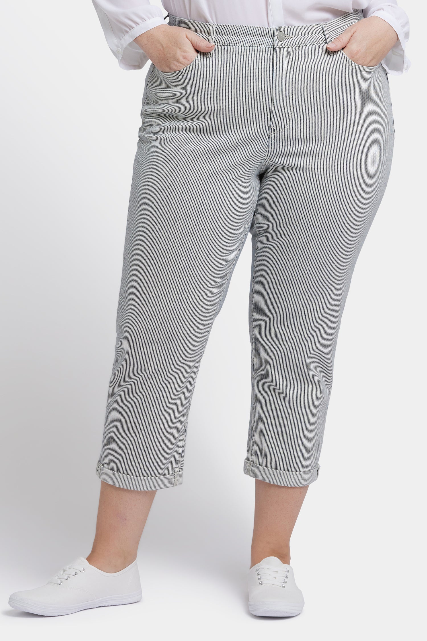 13923-chloe-skinny-capri-jeans-in-plus-size-luarca-stripe-1.webp