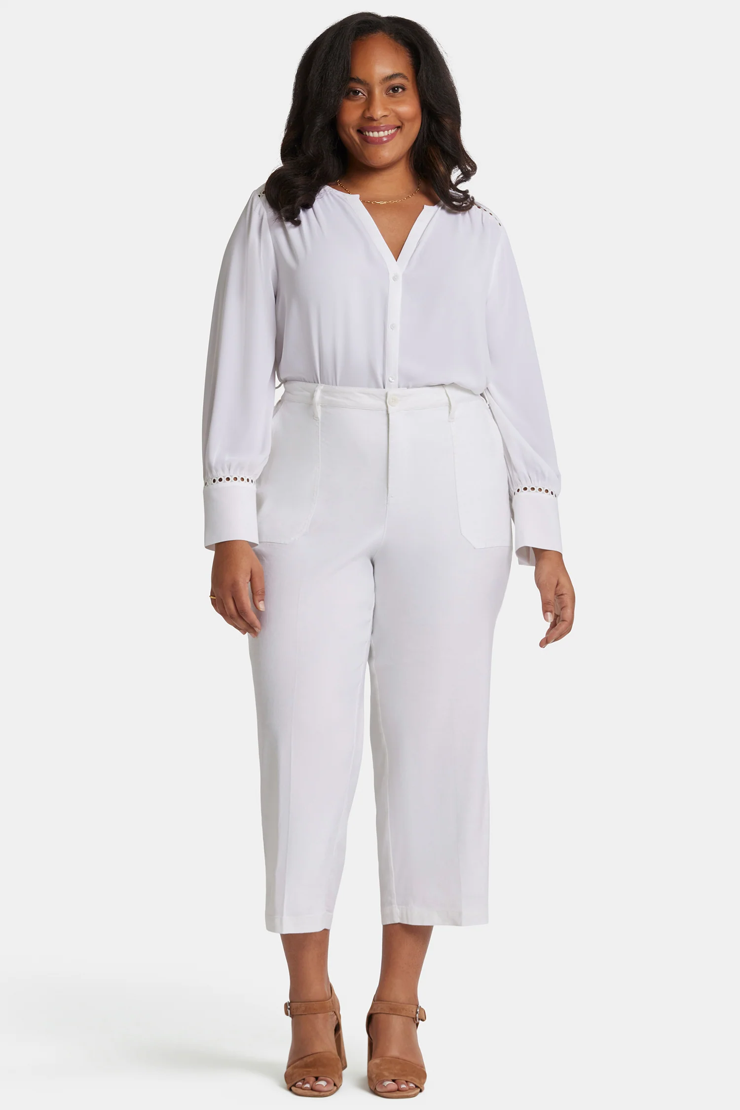 Wide Leg Cargo Capri Pants In Plus Size - White