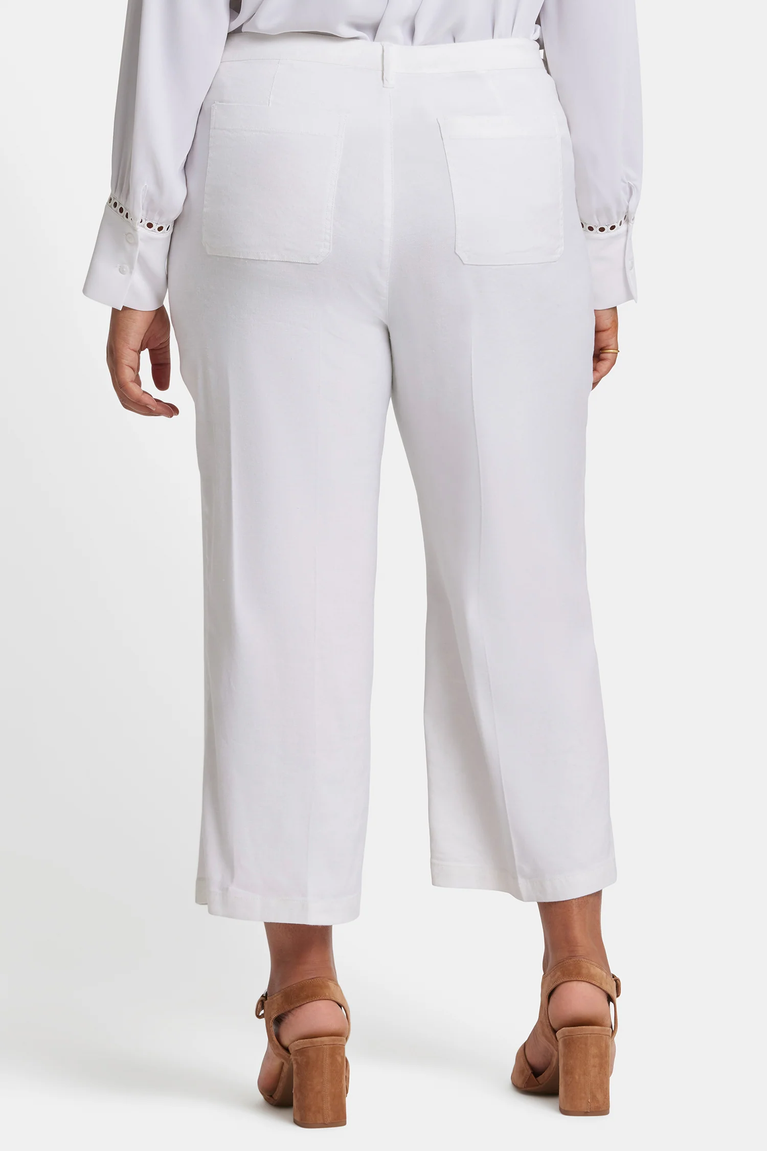 Wide Leg Cargo Capri Pants In Plus Size - White
