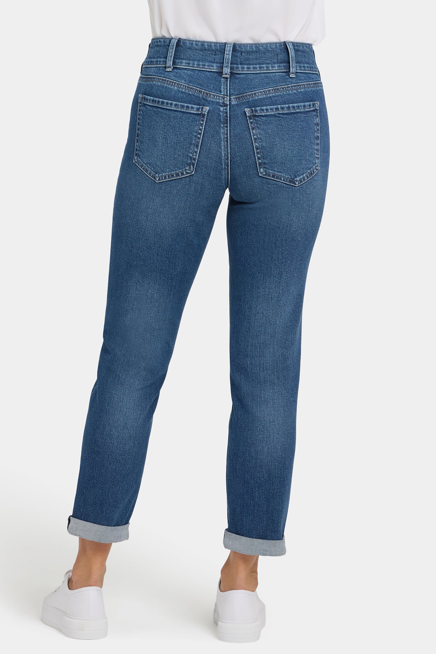 14461-margot-girlfriend-jeans-in-petite-lake-notre-dame-1.webp