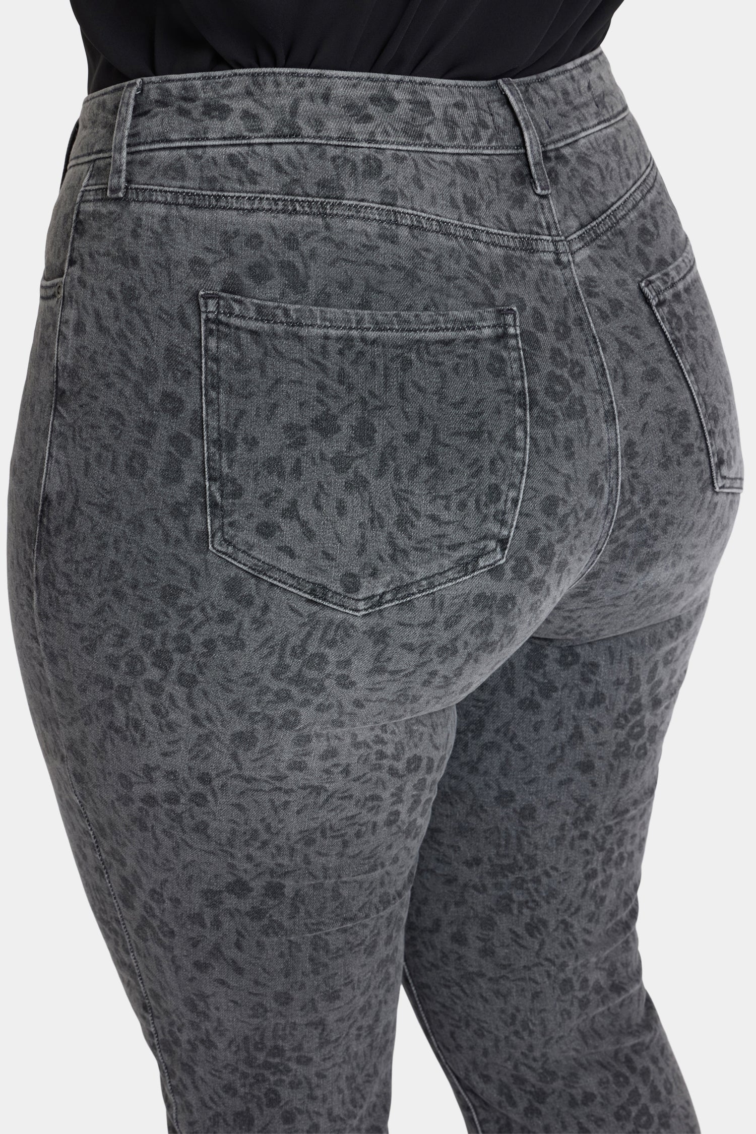 14563-marilyn-straight-jeans-in-plus-size-grey-daniela-ditsy-1.webp