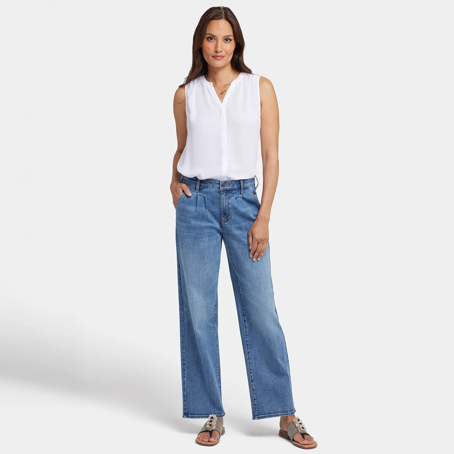 14870-relaxed-trouser-jeans-in-petite-barcelona-breeze-1.webp