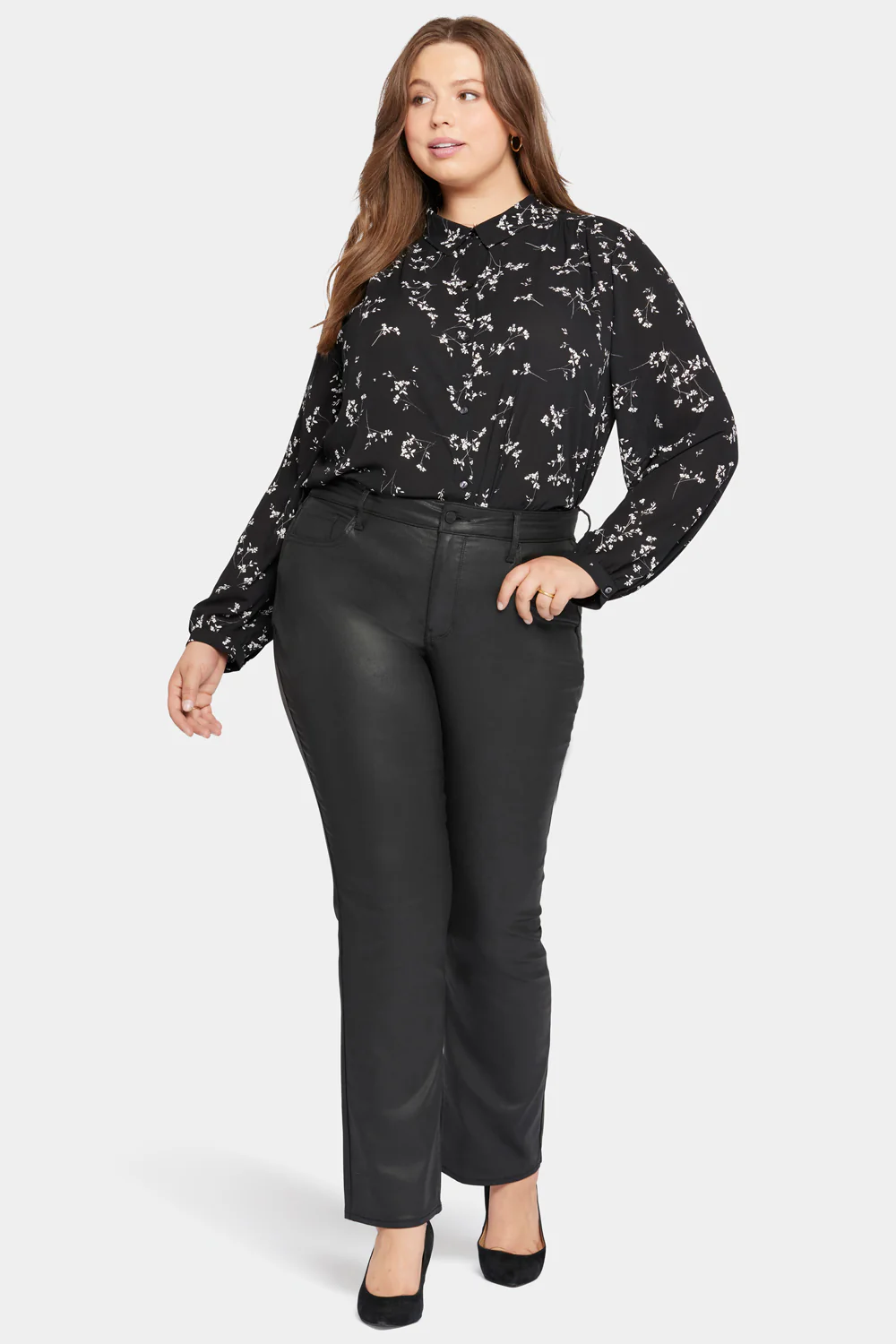 15583-coated-marilyn-straight-jeans-in-plus-size-black-coated-1.webp
