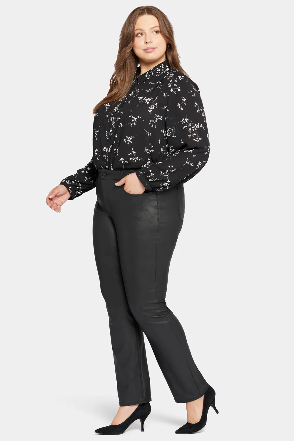 15583-coated-marilyn-straight-jeans-in-plus-size-black-coated-1.webp