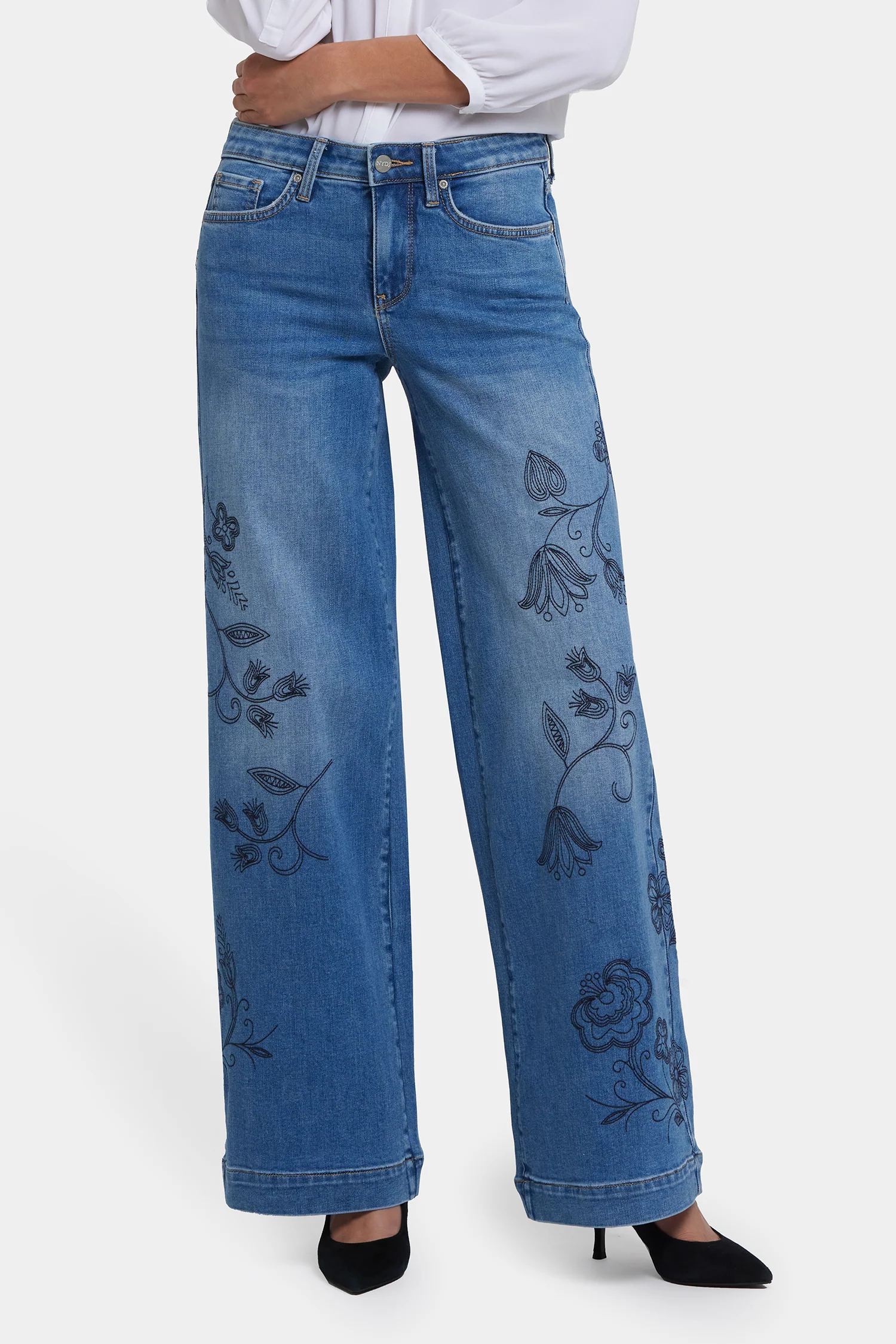 15834-teresa-wide-leg-jeans-in-petite-water-canyon-1.webp