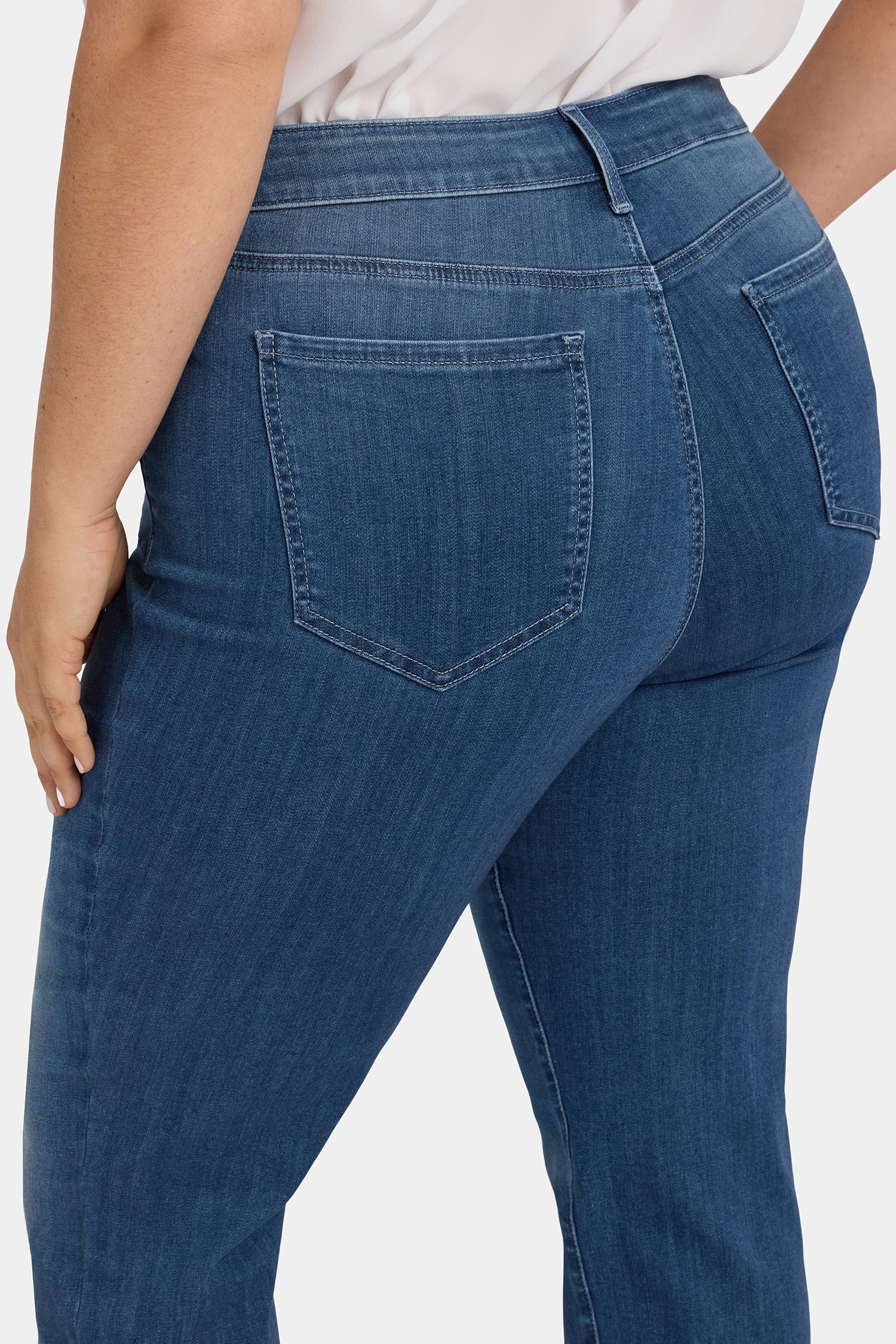 16445-marilyn-straight-jeans-in-plus-size-cool-marine-1.webp