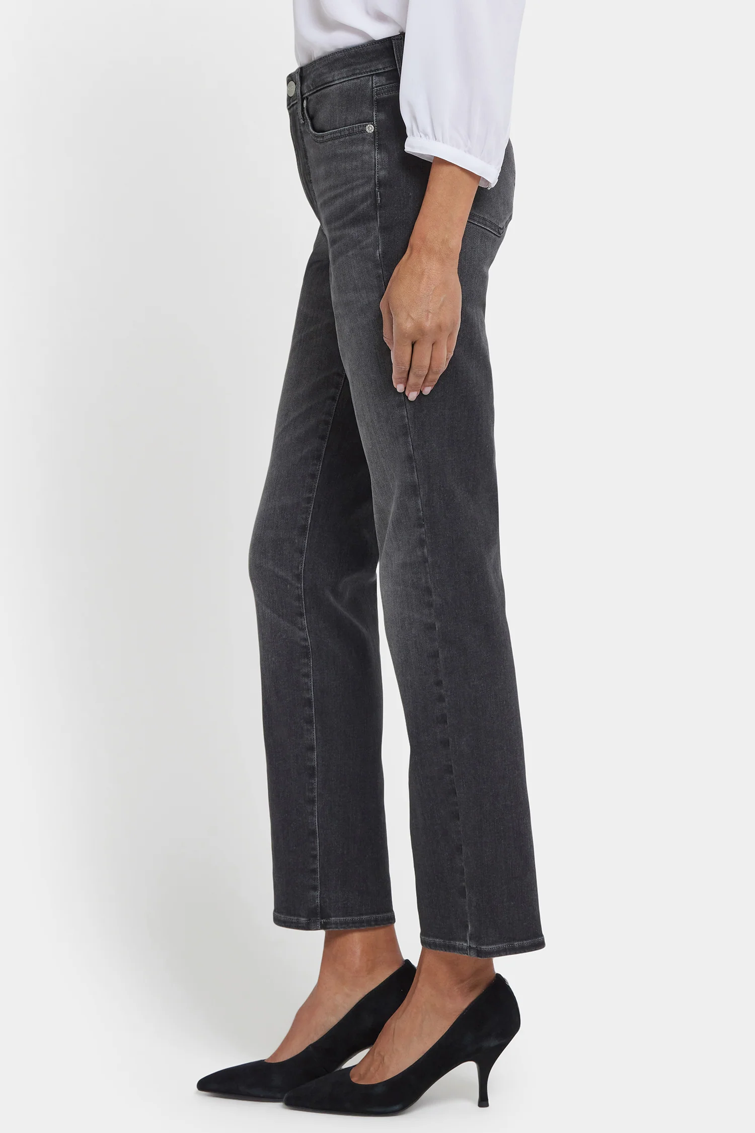 16535-sheri-slim-jeans-in-petite-gloomy-marais-1.webp