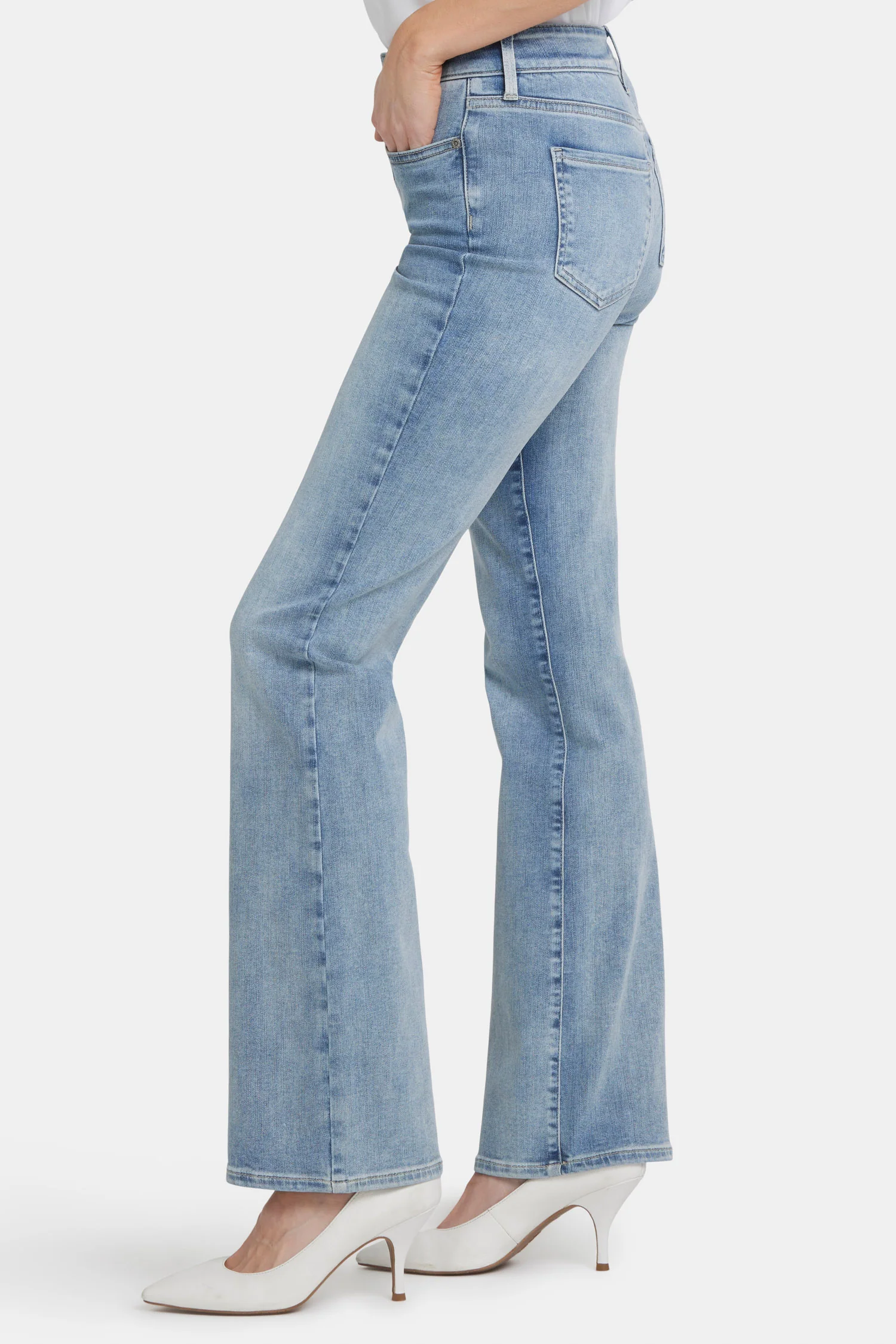 187-blake-slim-flared-jeans-haley-1.webp