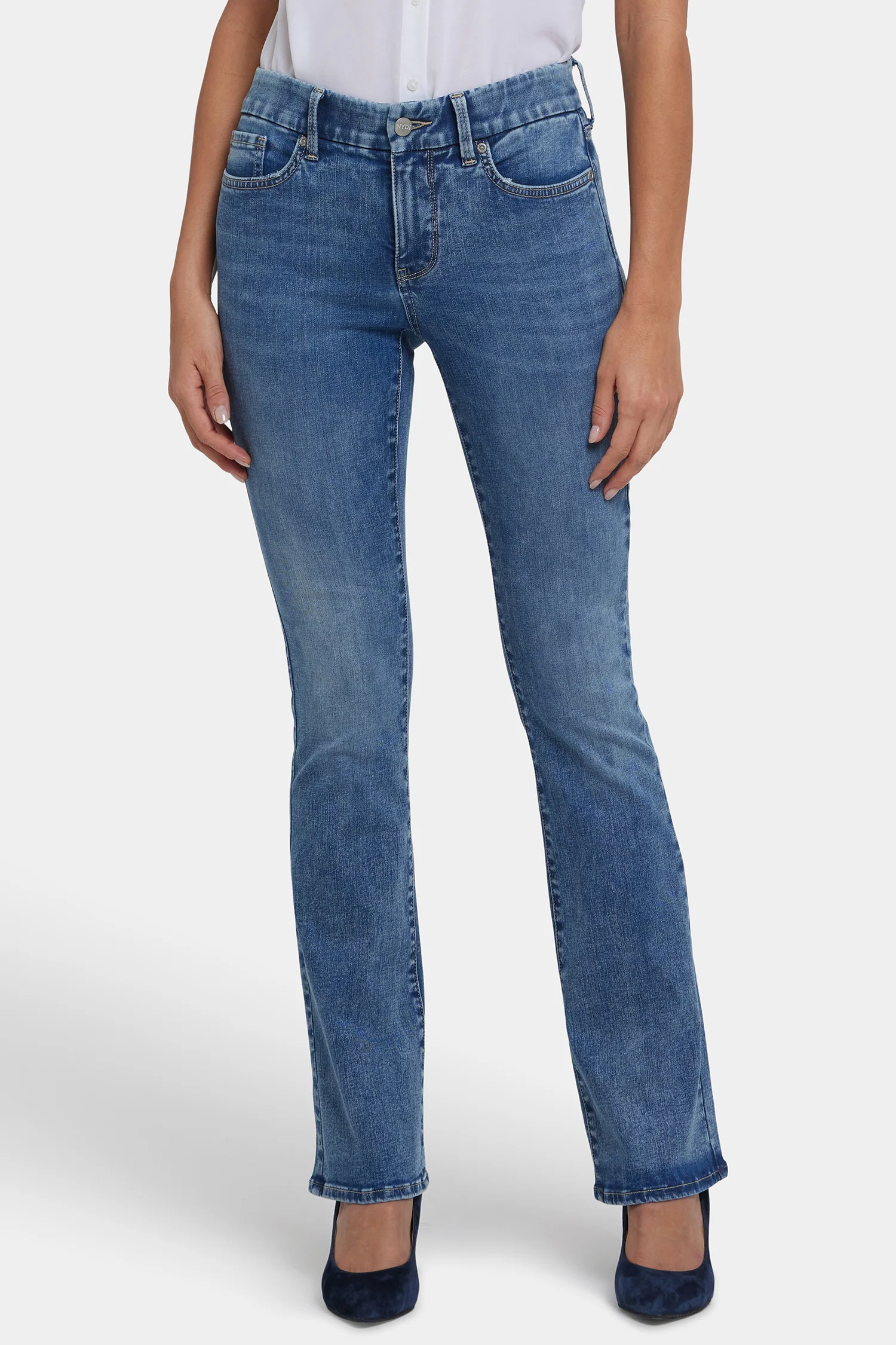 2105-waist-match-barbara-bootcut-jeans-parisian-sky-1.webp