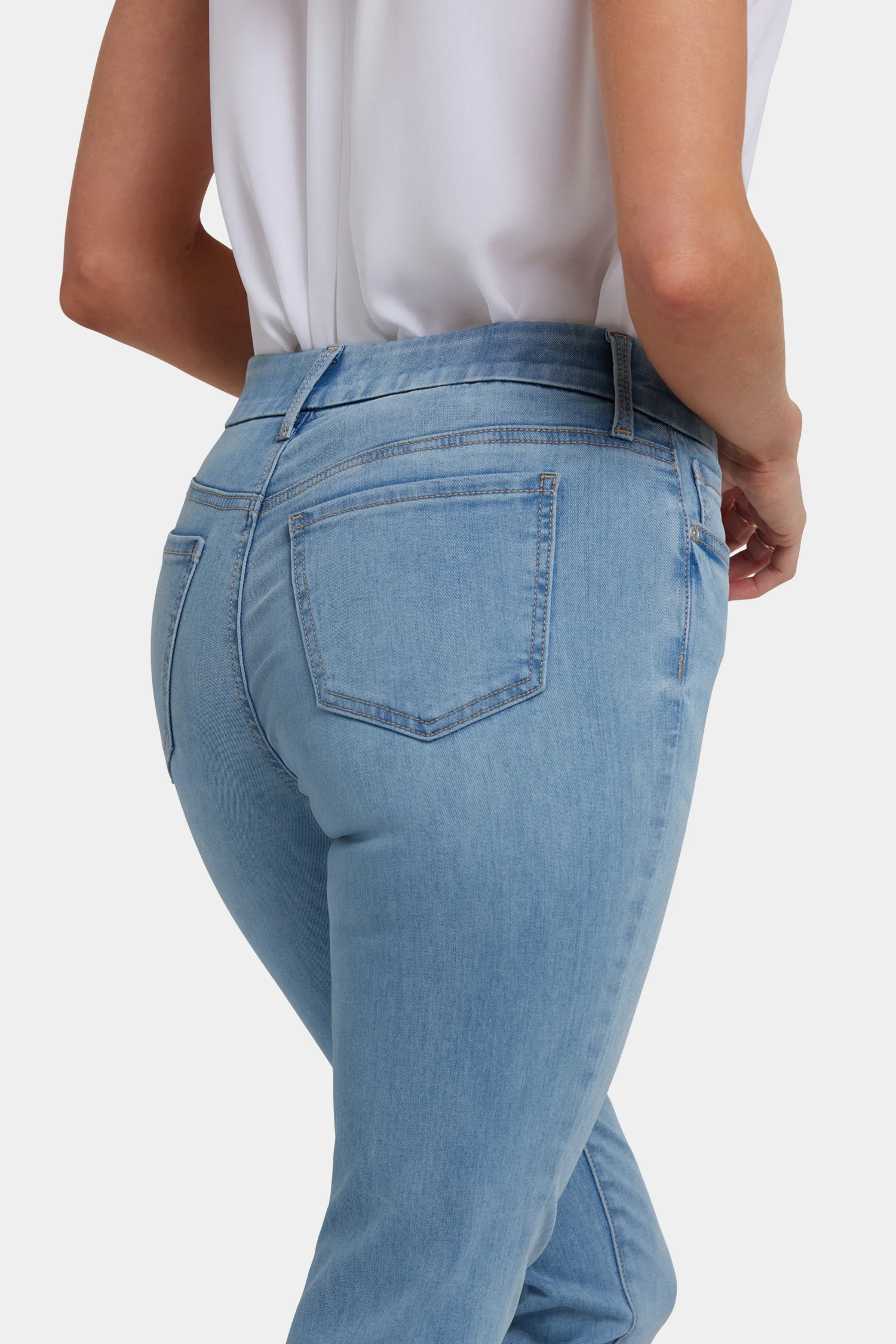 2112-waist-match-barbara-bootcut-jeans-heritage-glow-1.webp