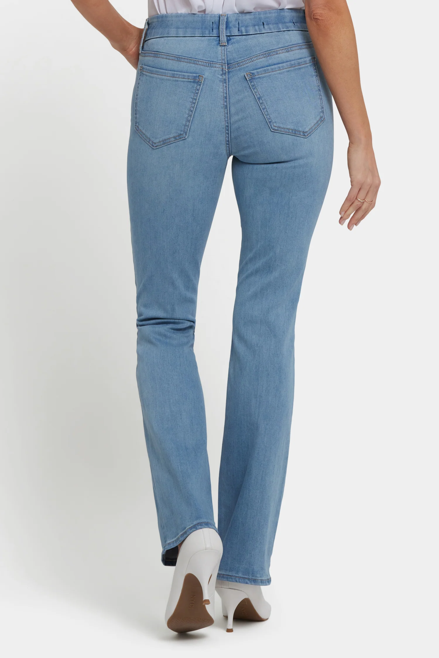 2112-waist-match-barbara-bootcut-jeans-heritage-glow-1.webp