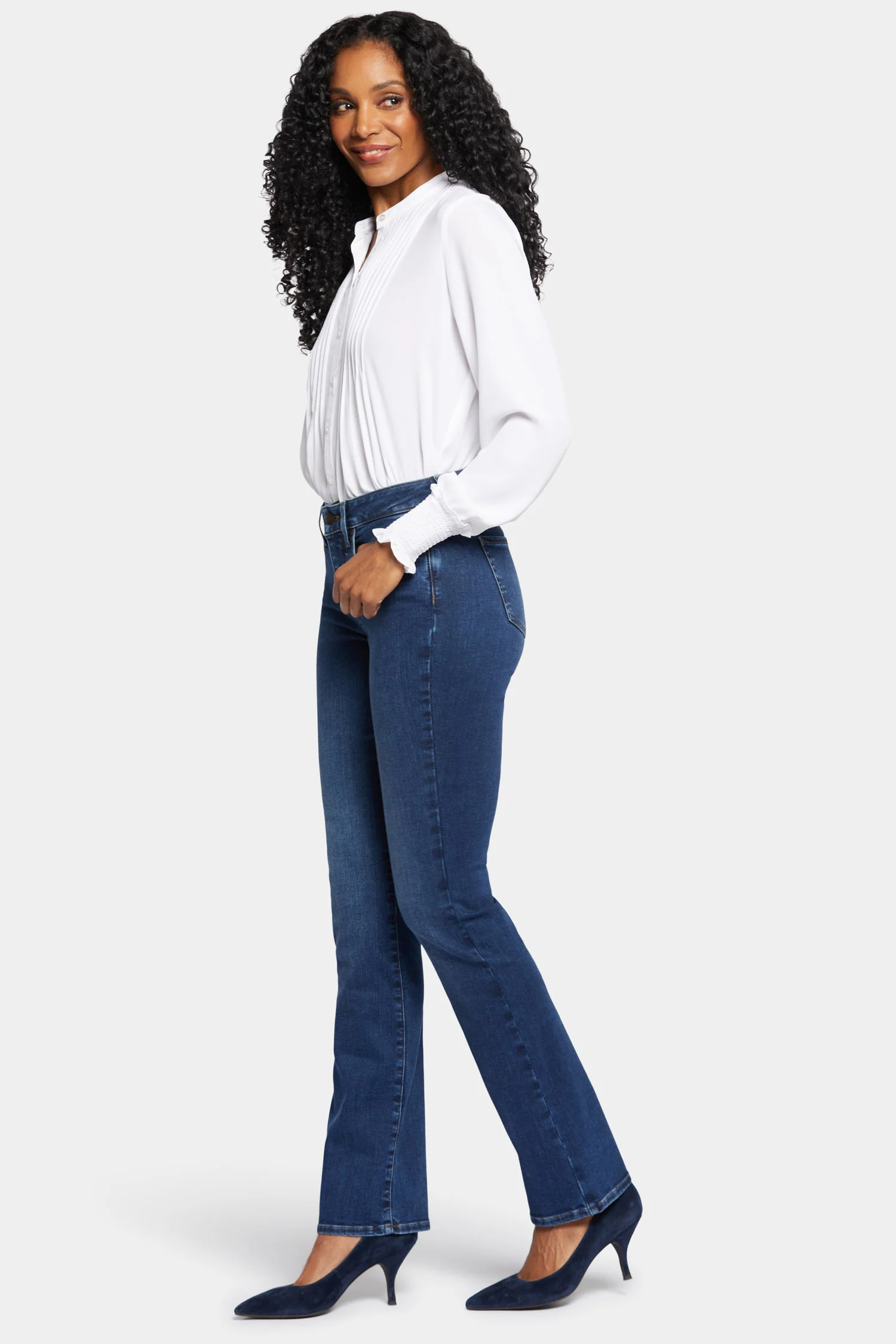 223-barbara-bootcut-jeans-in-petite-cooper-1.webp