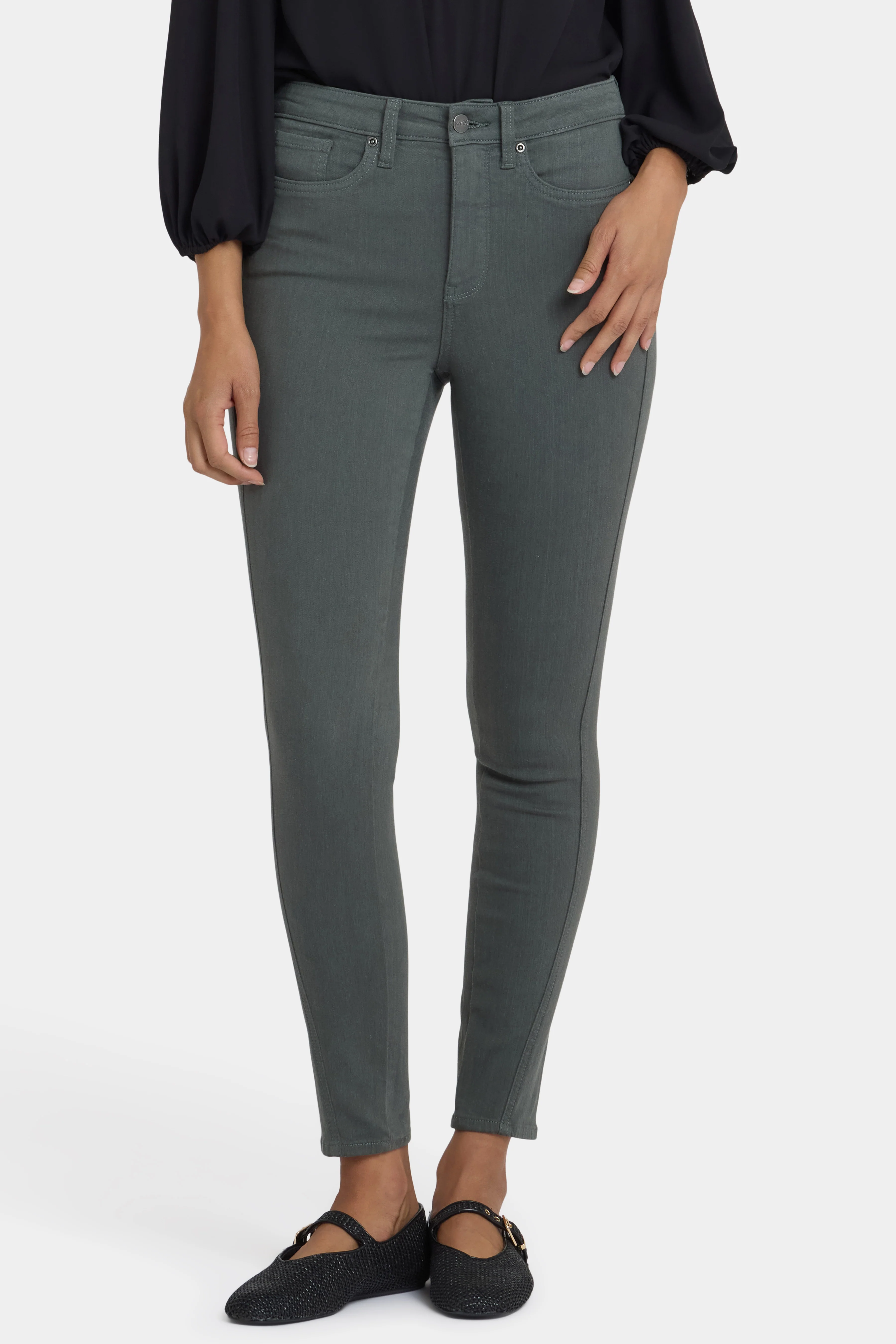 2299-ami-skinny-jeans-true-olive-1.webp