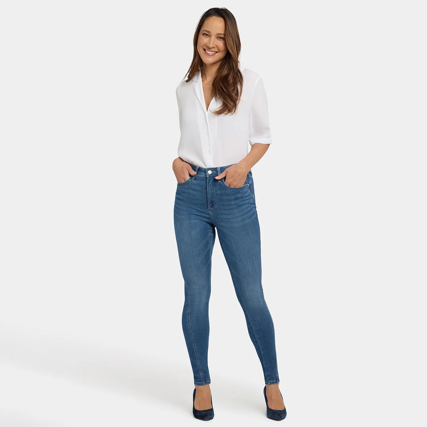 2347-ami-skinny-jeans-lake-notre-dame-1.webp
