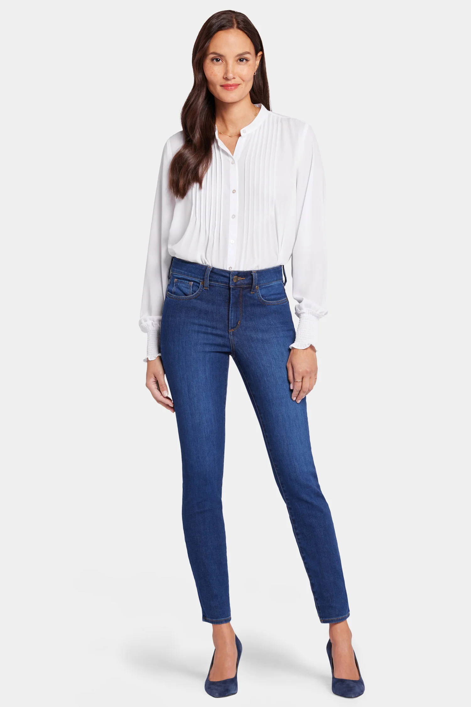 235-ami-skinny-jeans-in-petite-cooper-1.webp