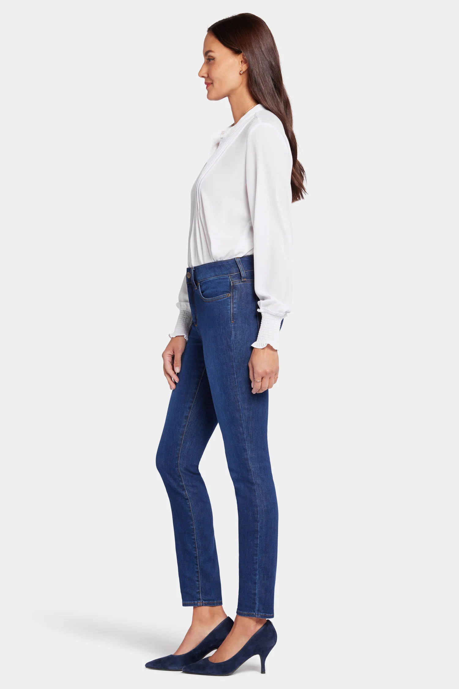 235-ami-skinny-jeans-in-petite-cooper-1.webp