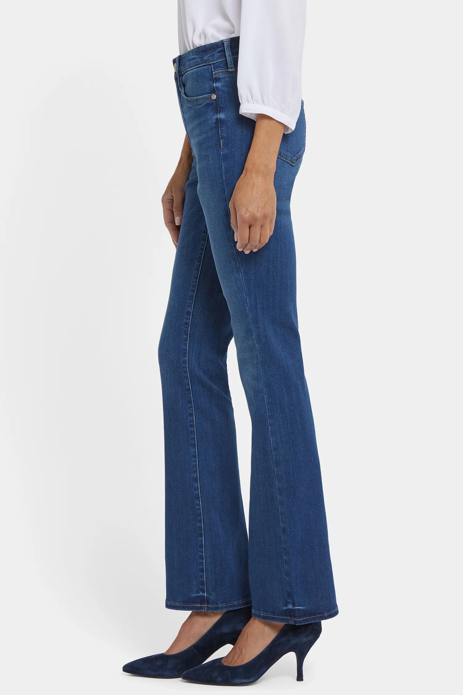 2443-billie-mini-bootcut-jeans-vintage-lapis-1.webp