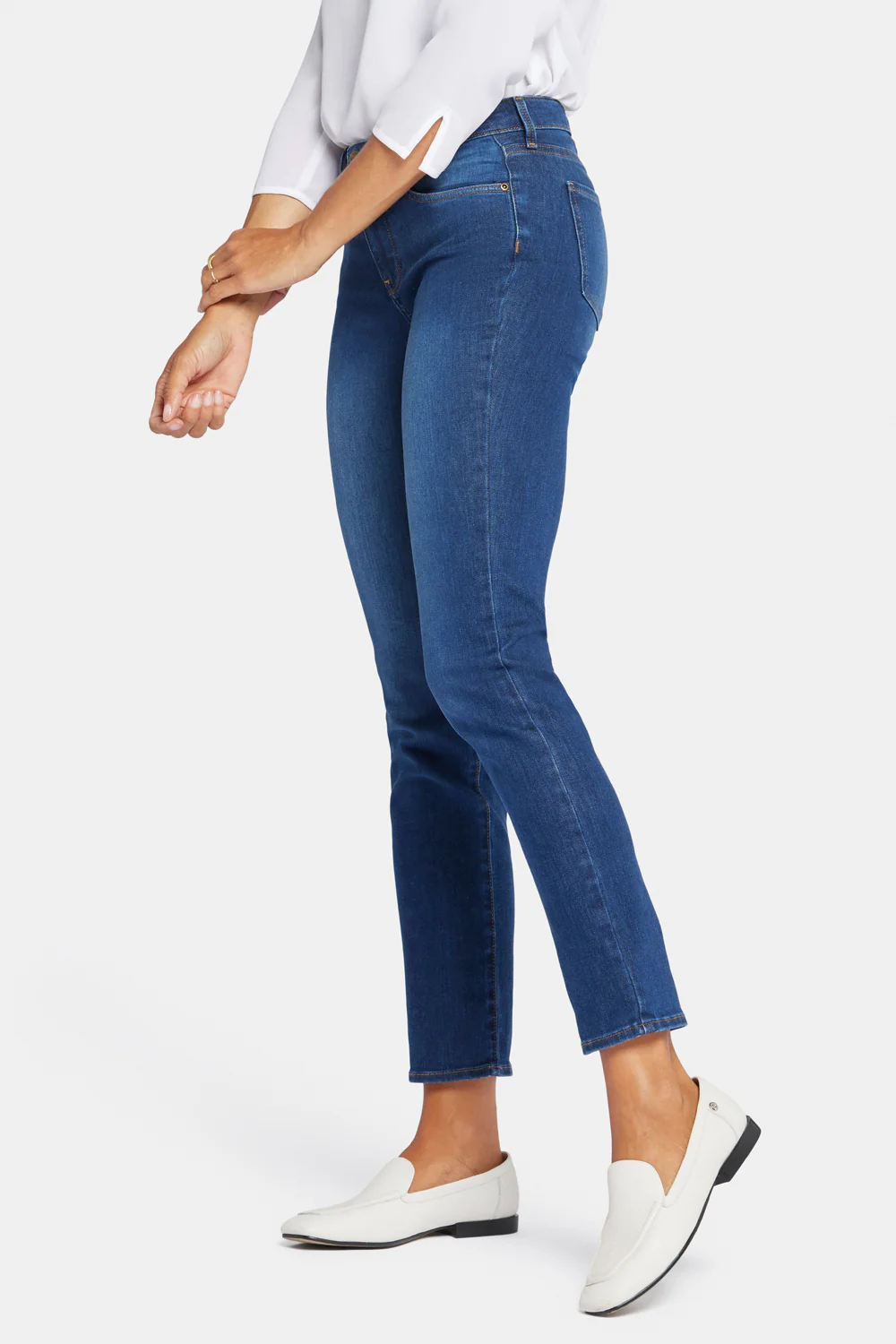 259-sheri-slim-jeans-in-petite-cooper-1.webp