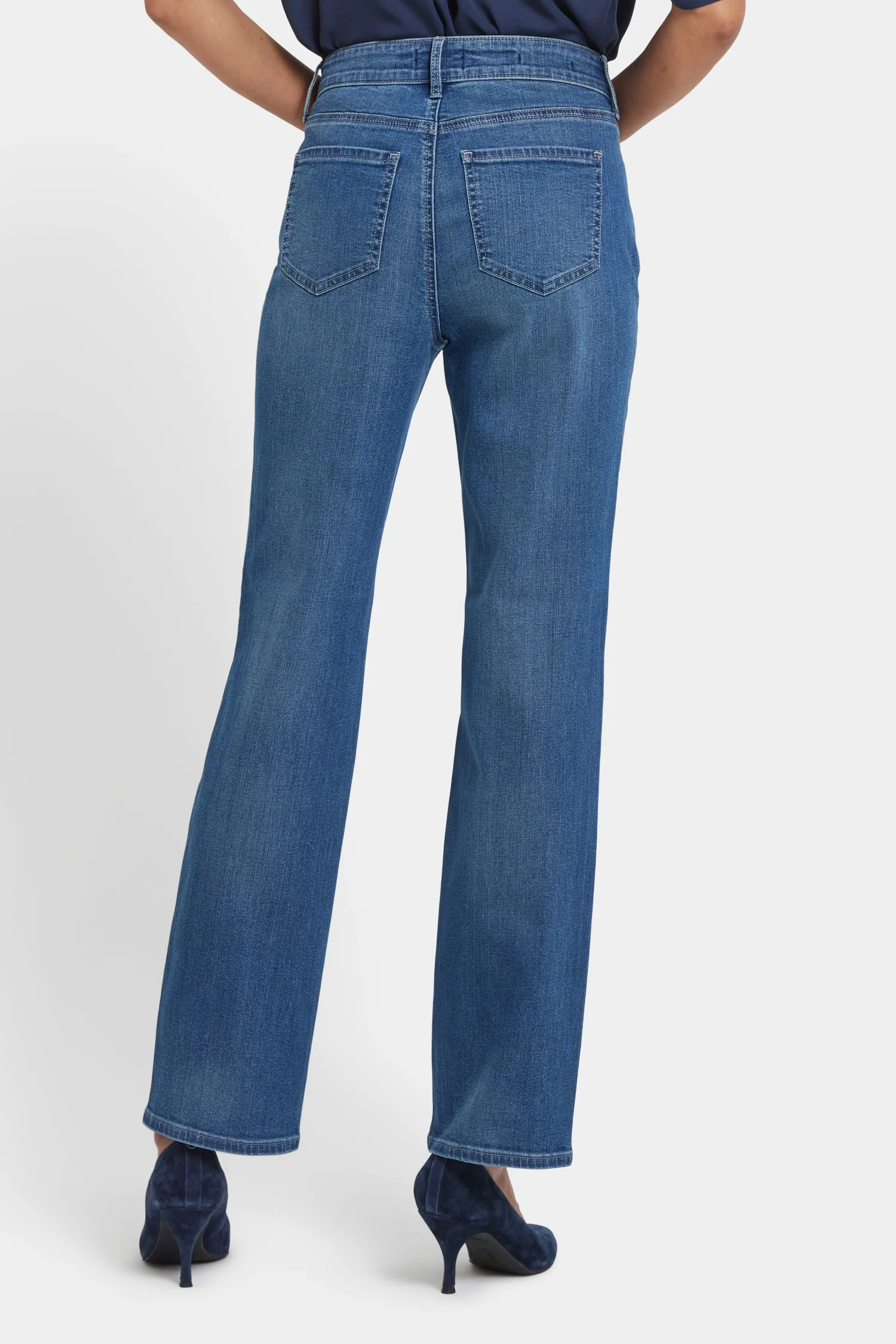 2630-marilyn-straight-jeans-lake-notre-dame-1.webp
