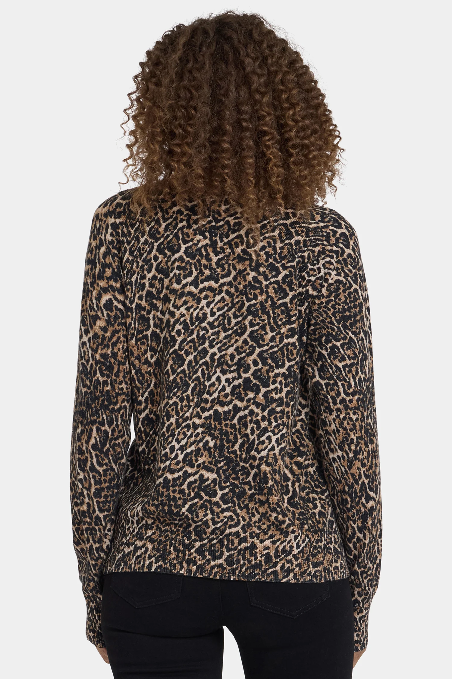 2716-cheetah-crewneck-sweater-onyx-cheetah-1.webp