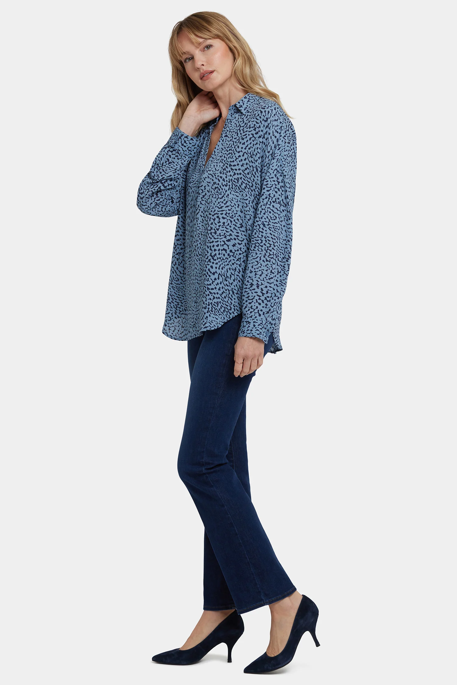 2805-becky-blouse-charlottesville-1.webp