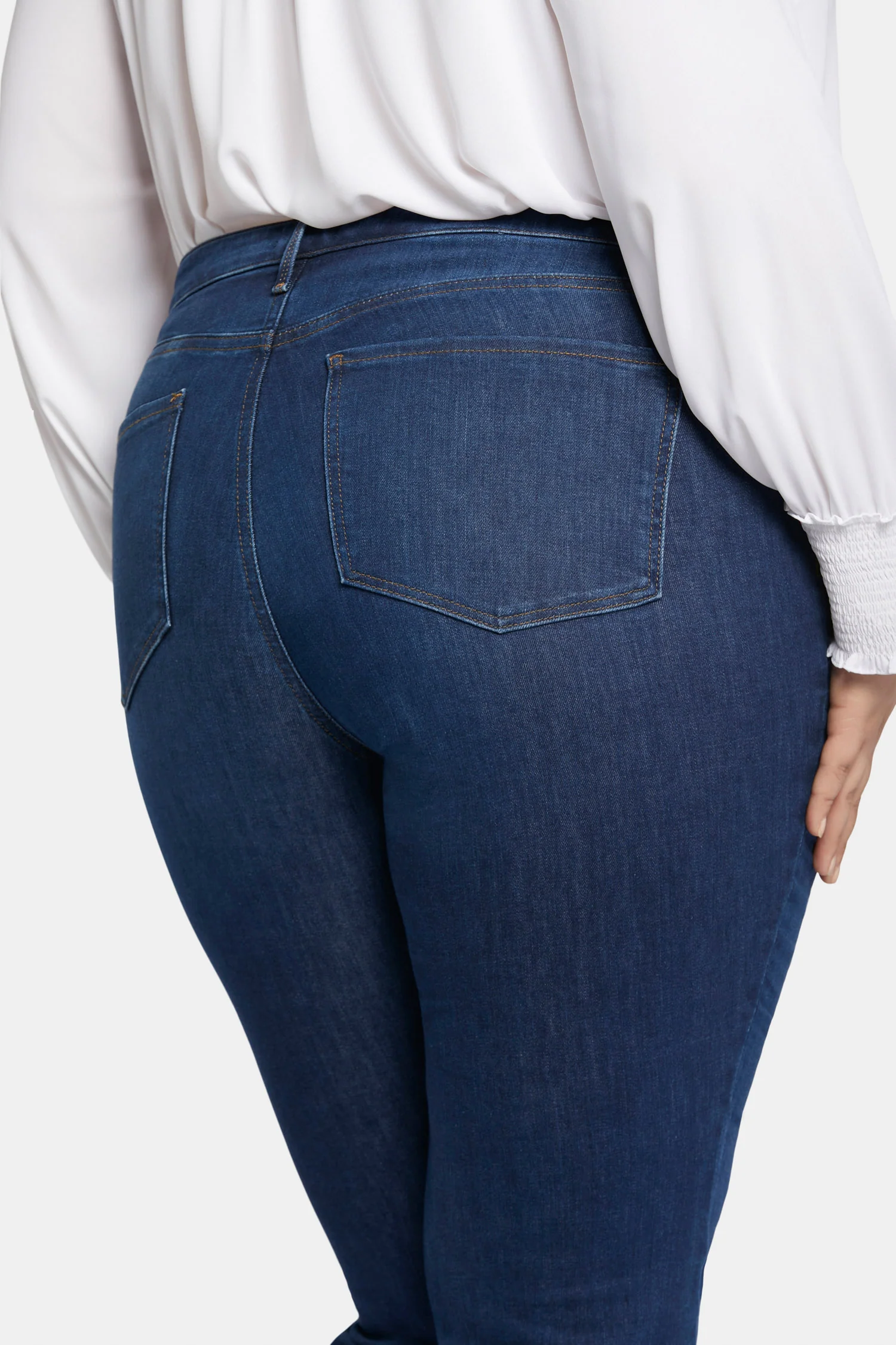 295-barbara-bootcut-jeans-in-plus-size-cooper-1.webp
